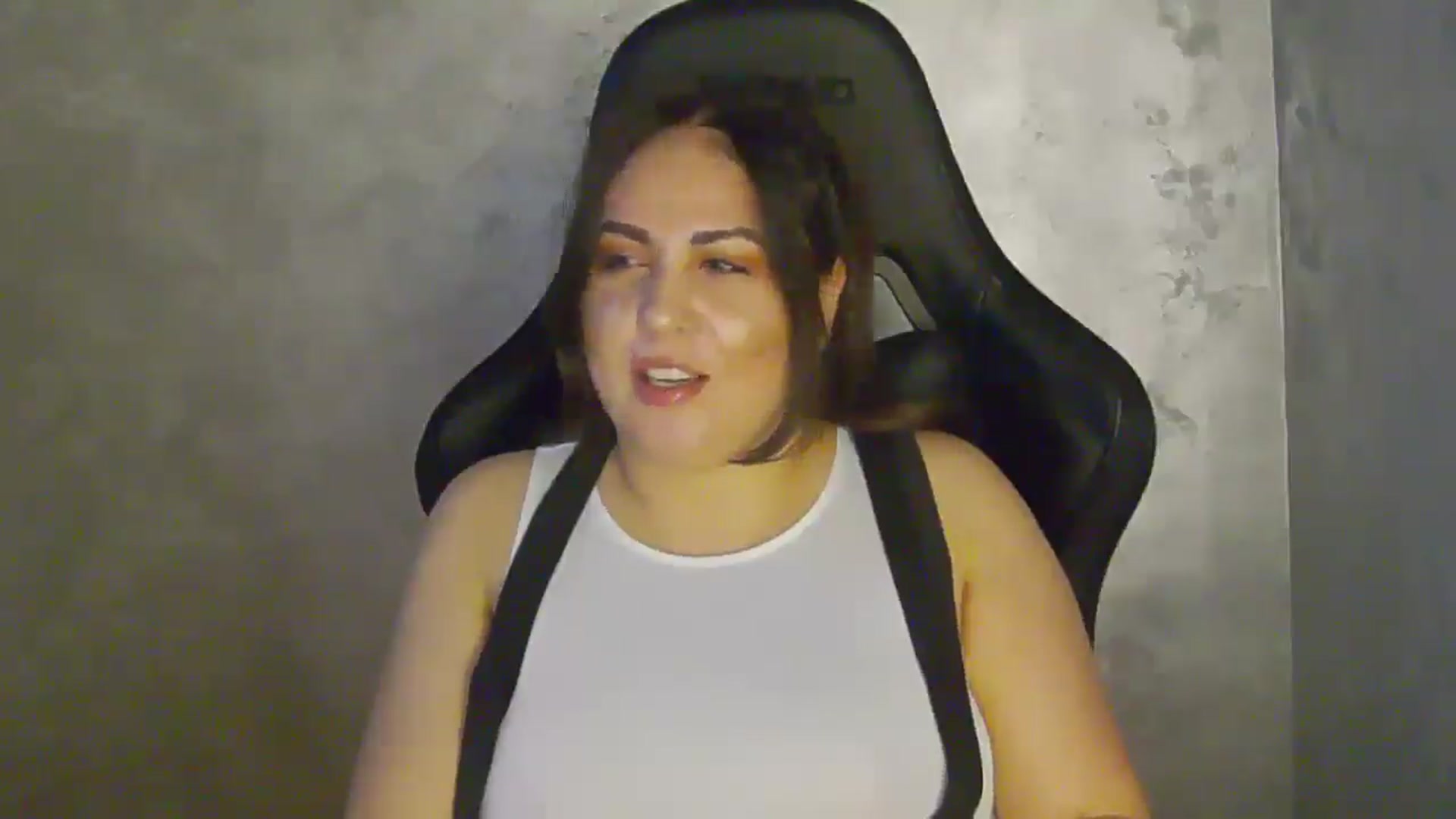 Gallery image thumbnail from NotVanilla's myfreecams stream on, 01/17/2026, 05:00 image 2 of 20