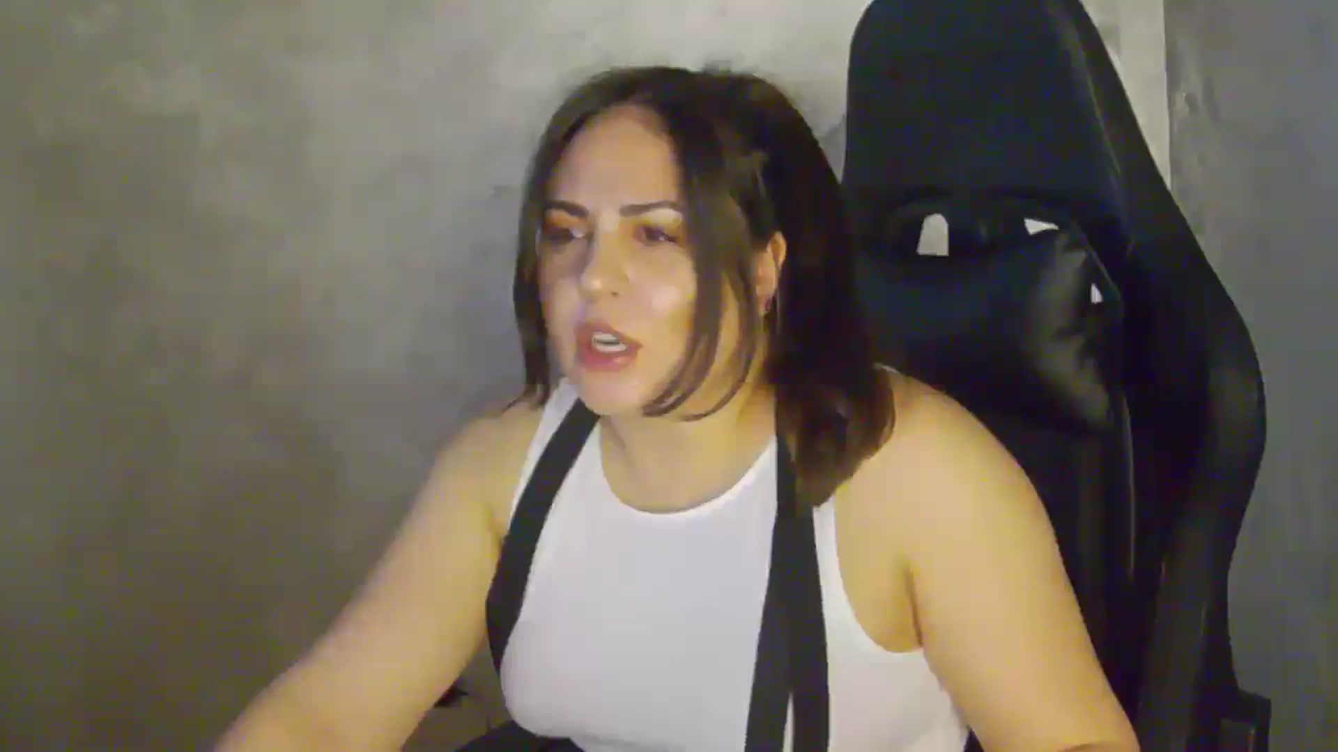 Gallery image thumbnail from NotVanilla's myfreecams stream on, 01/17/2026, 05:00 image 9 of 20