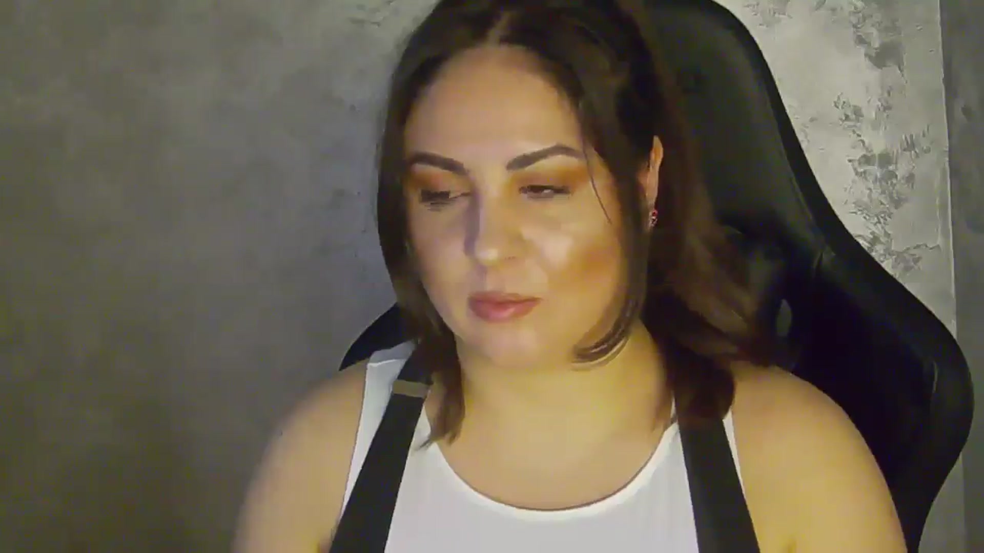 Gallery image thumbnail from NotVanilla's myfreecams stream on, 01/17/2026, 05:00 image 16 of 20