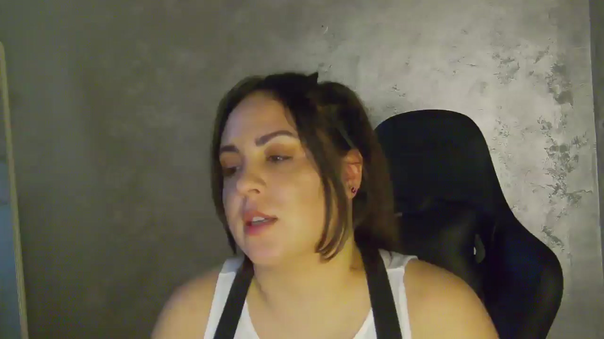 Gallery image thumbnail from NotVanilla's myfreecams stream on, 01/17/2026, 06:46 image 12 of 20