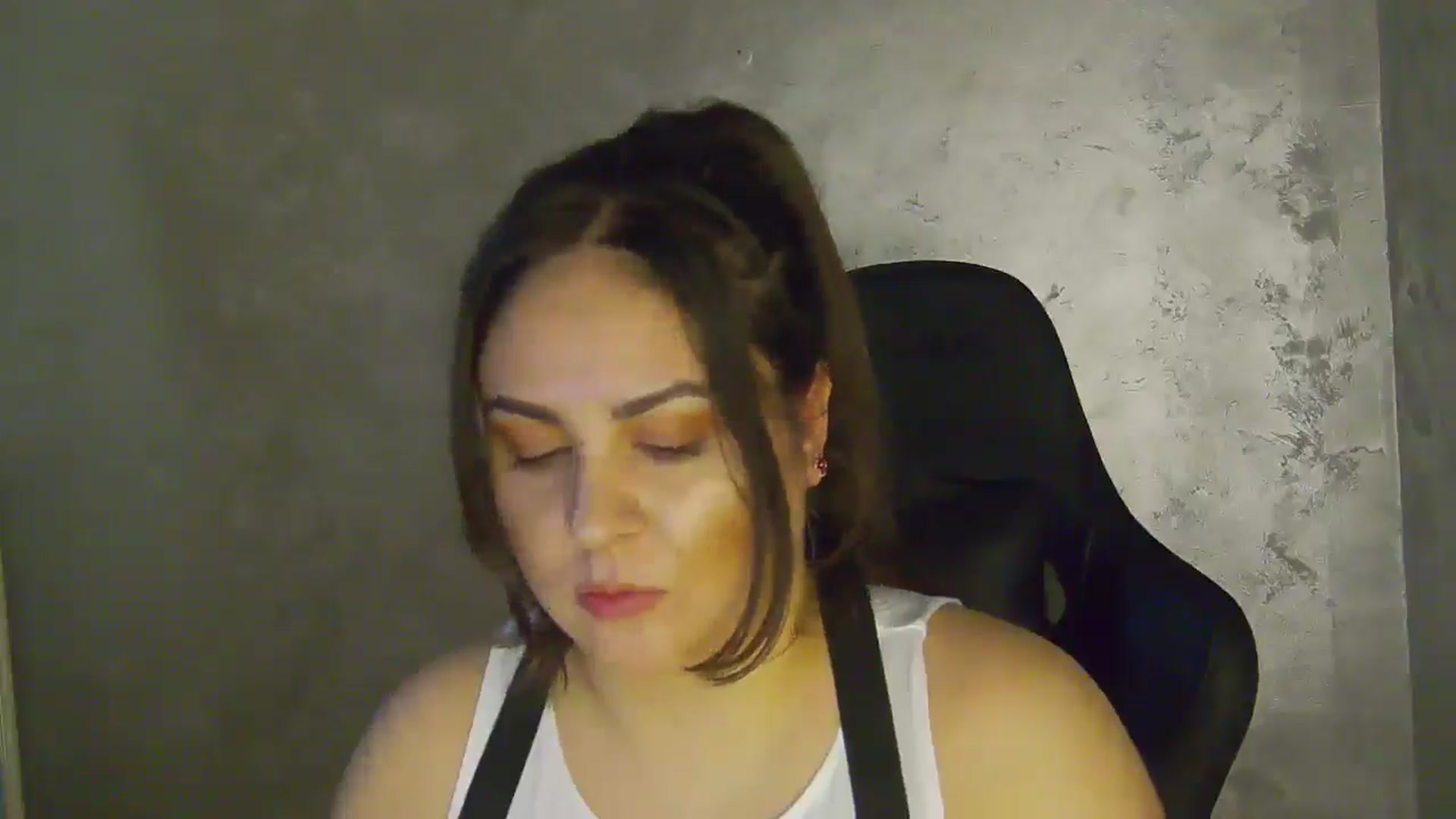 Gallery image thumbnail from NotVanilla's myfreecams stream on, 01/17/2026, 06:46 image 11 of 20