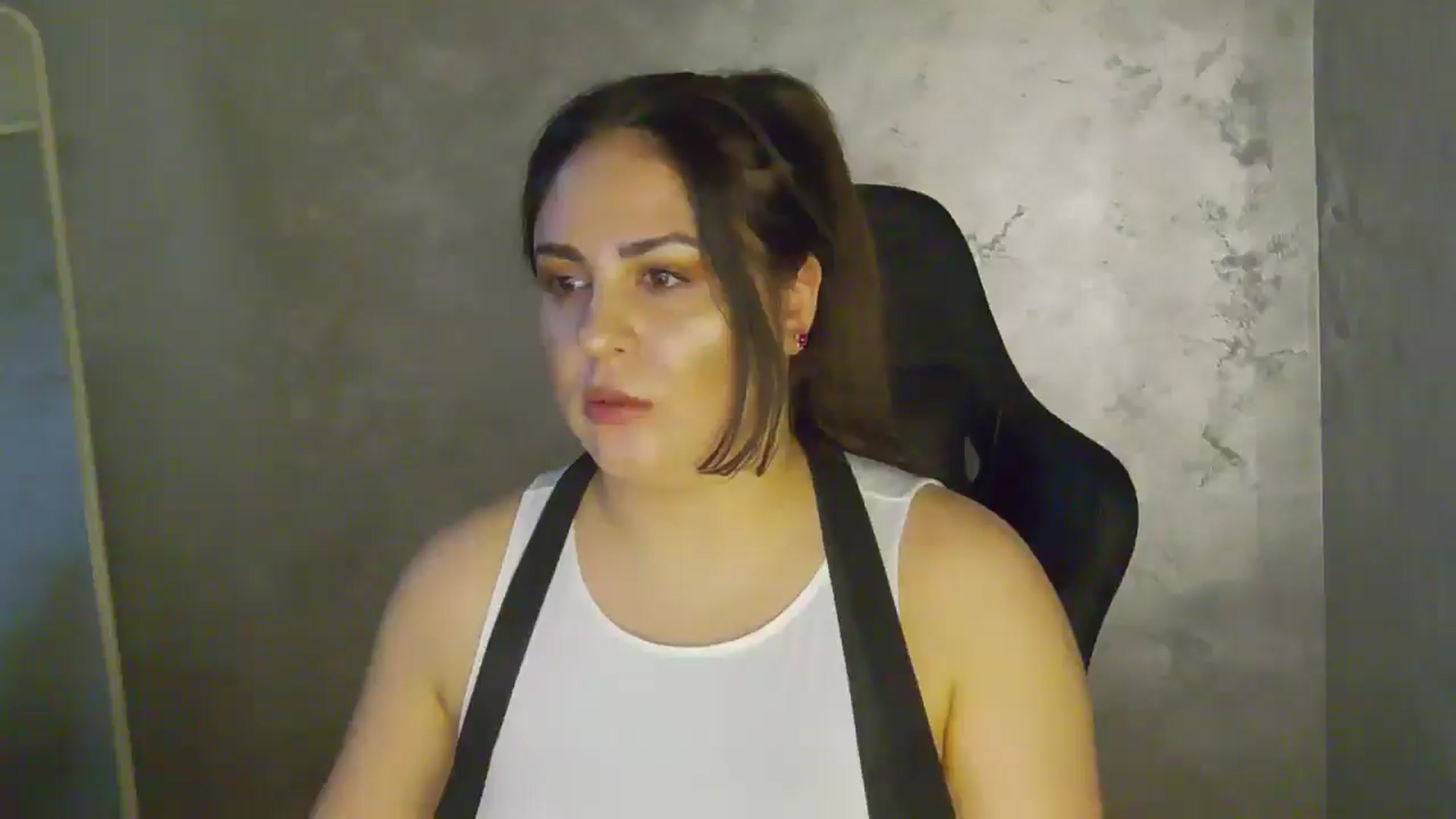 Gallery image thumbnail from NotVanilla's myfreecams stream on, 01/17/2026, 06:46 image 7 of 20