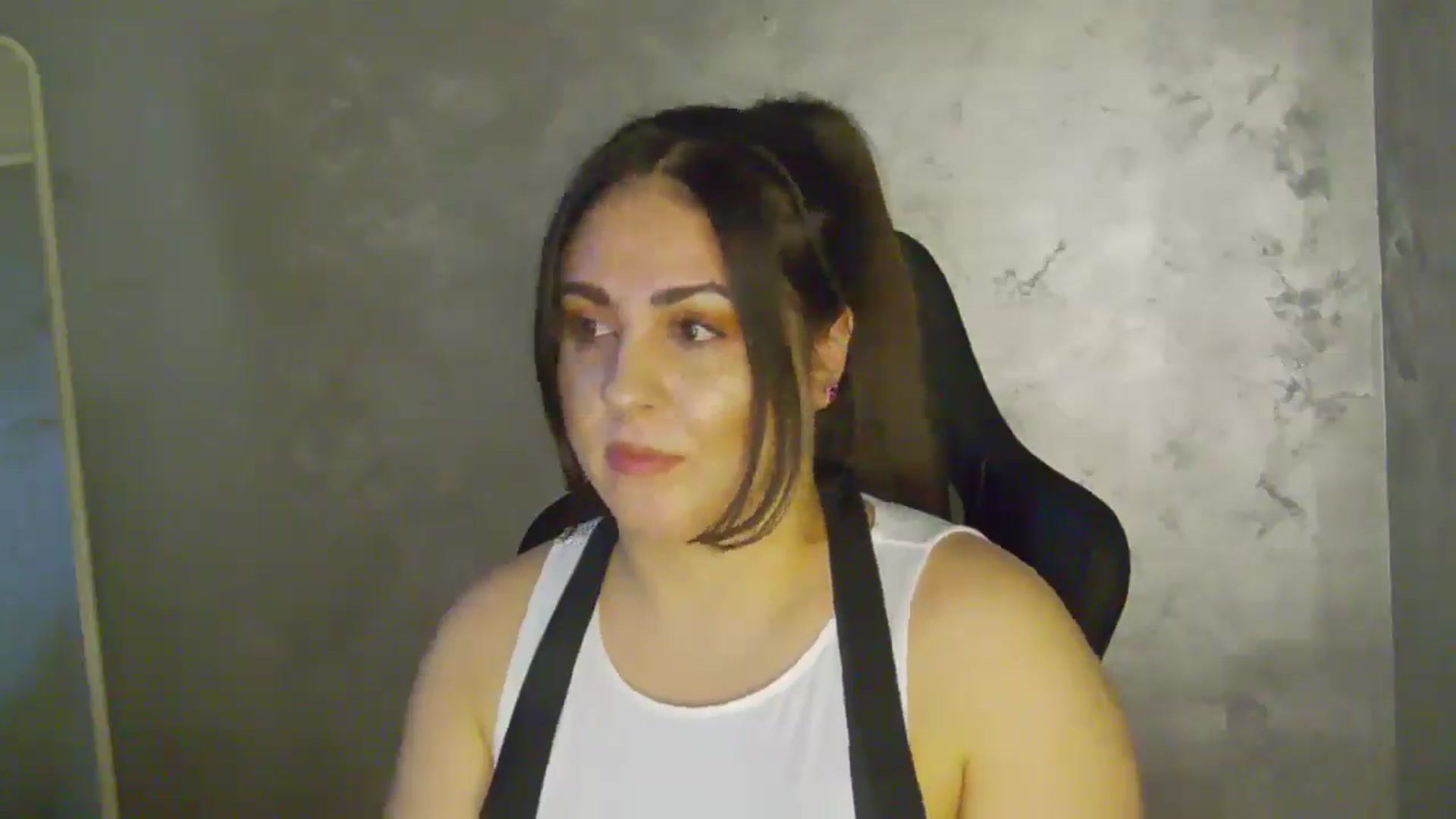 Gallery image thumbnail from NotVanilla's myfreecams stream on, 01/17/2026, 06:46 image 5 of 20