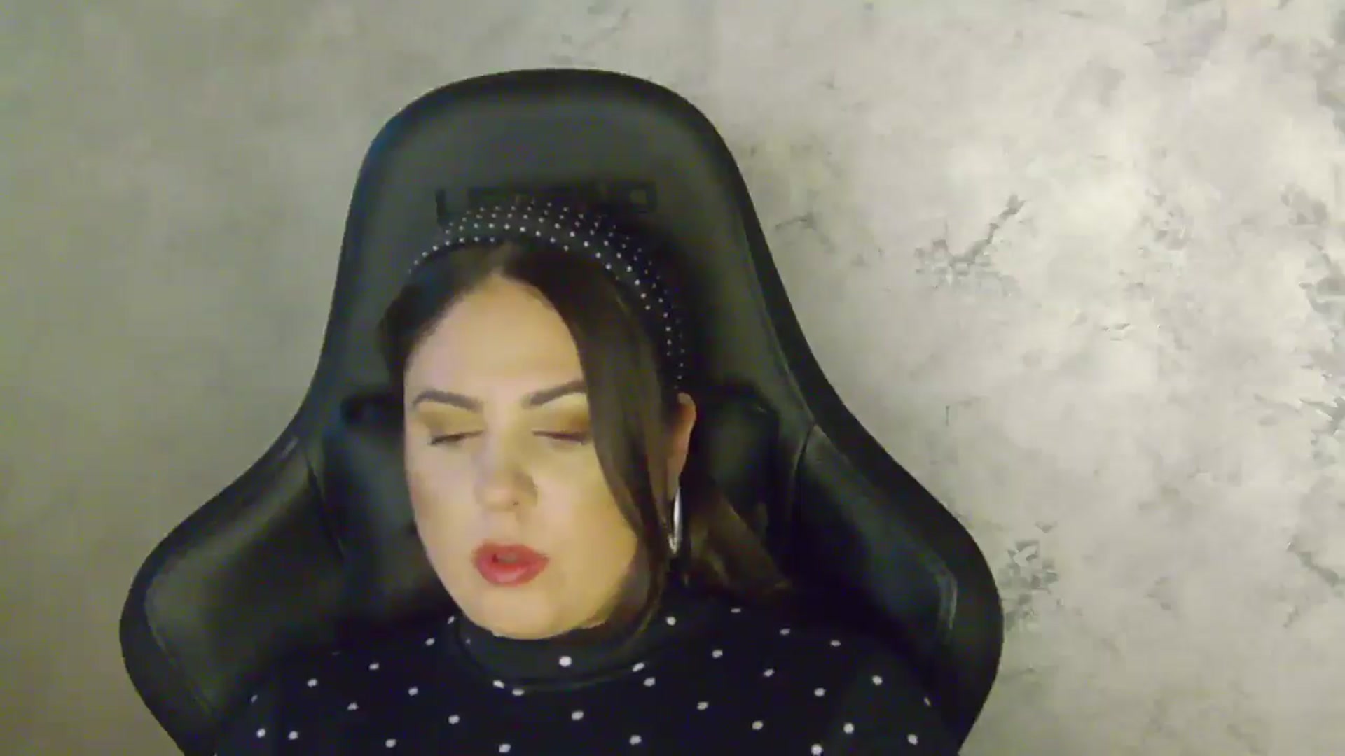 Gallery image thumbnail from NotVanilla's myfreecams stream on, 02/02/2026, 03:29 image 16 of 20