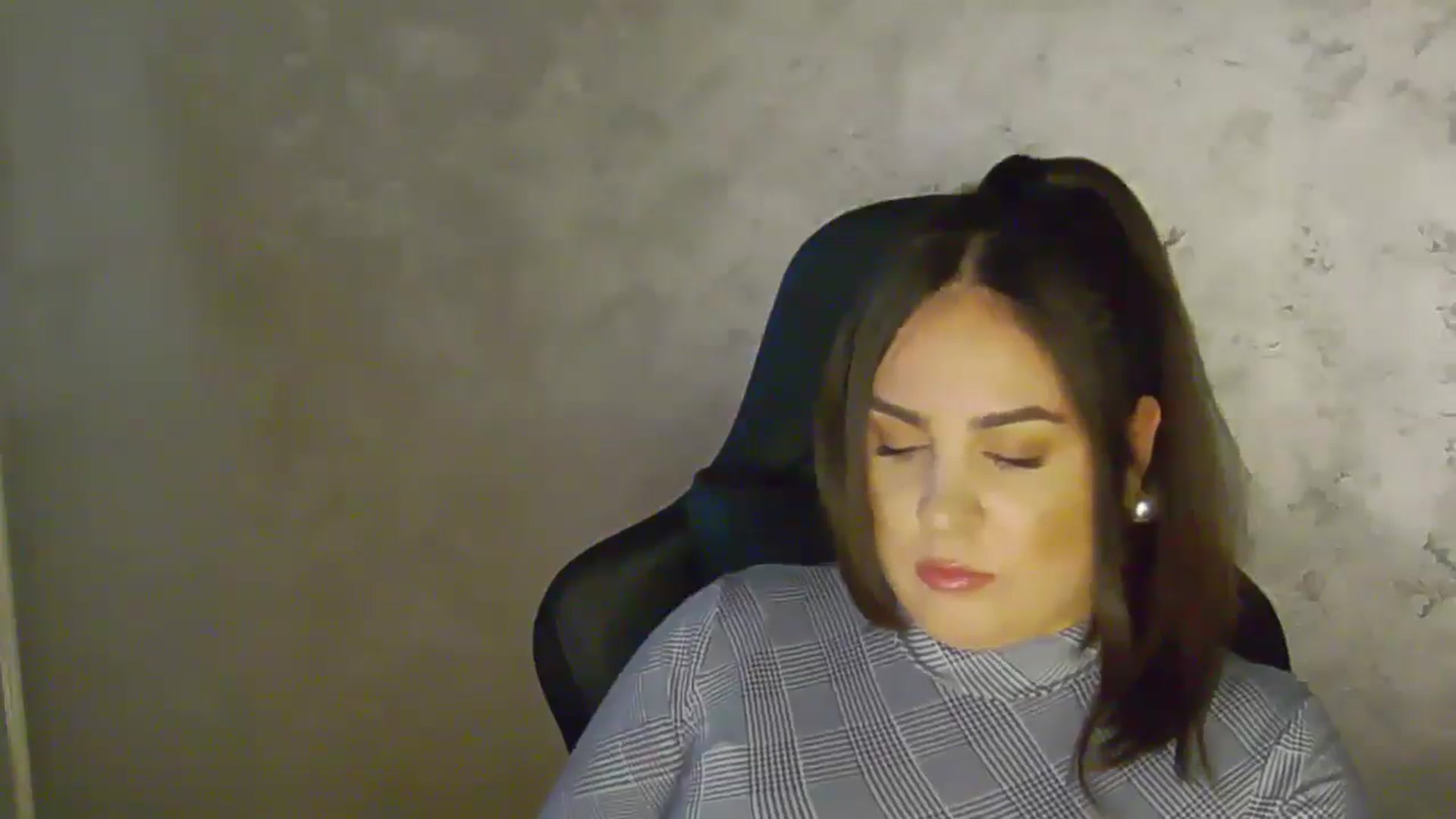 Gallery image thumbnail from NotVanilla's myfreecams stream on, 02/04/2026, 24:09 image 7 of 20