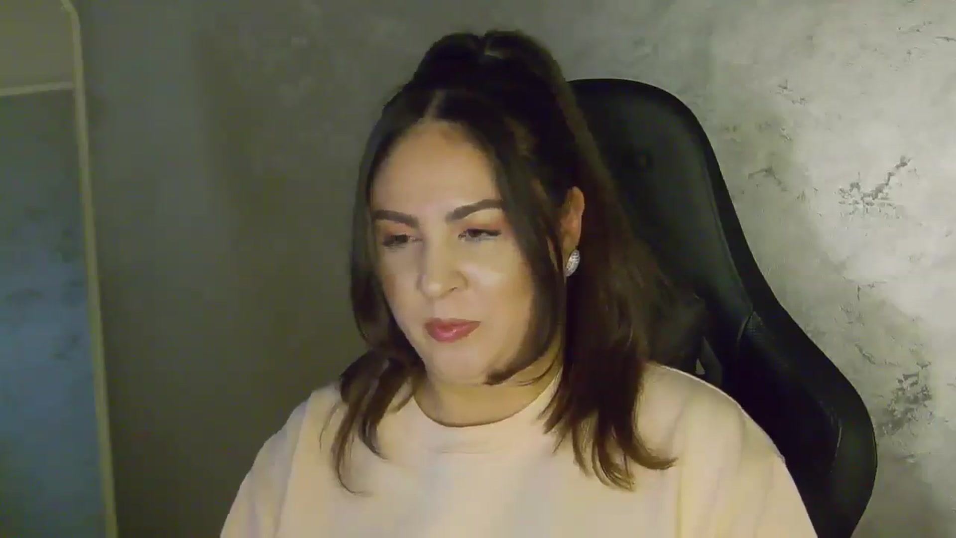 Gallery image thumbnail from NotVanilla's myfreecams stream on, 02/04/2026, 23:42 image 14 of 20
