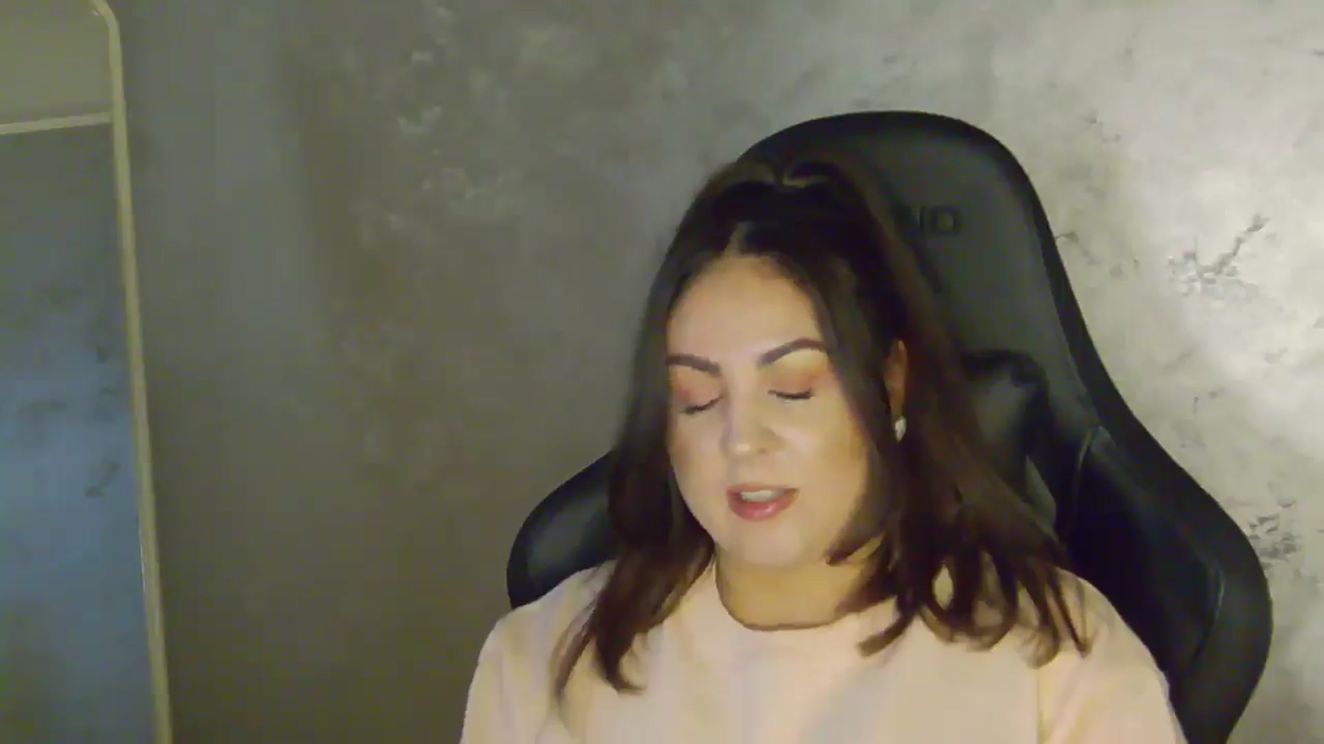Gallery image thumbnail from NotVanilla's myfreecams stream on, 02/04/2026, 23:42 image 9 of 20
