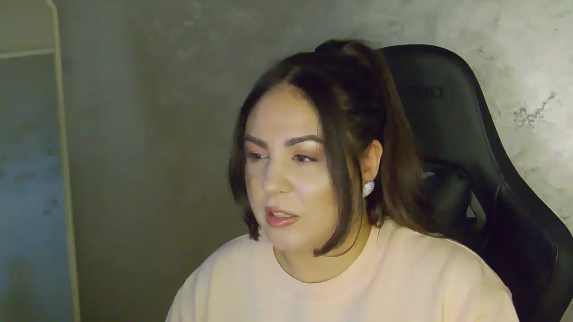 Gallery image thumbnail from NotVanilla's myfreecams stream on, 02/04/2026, 23:42 image 4 of 20