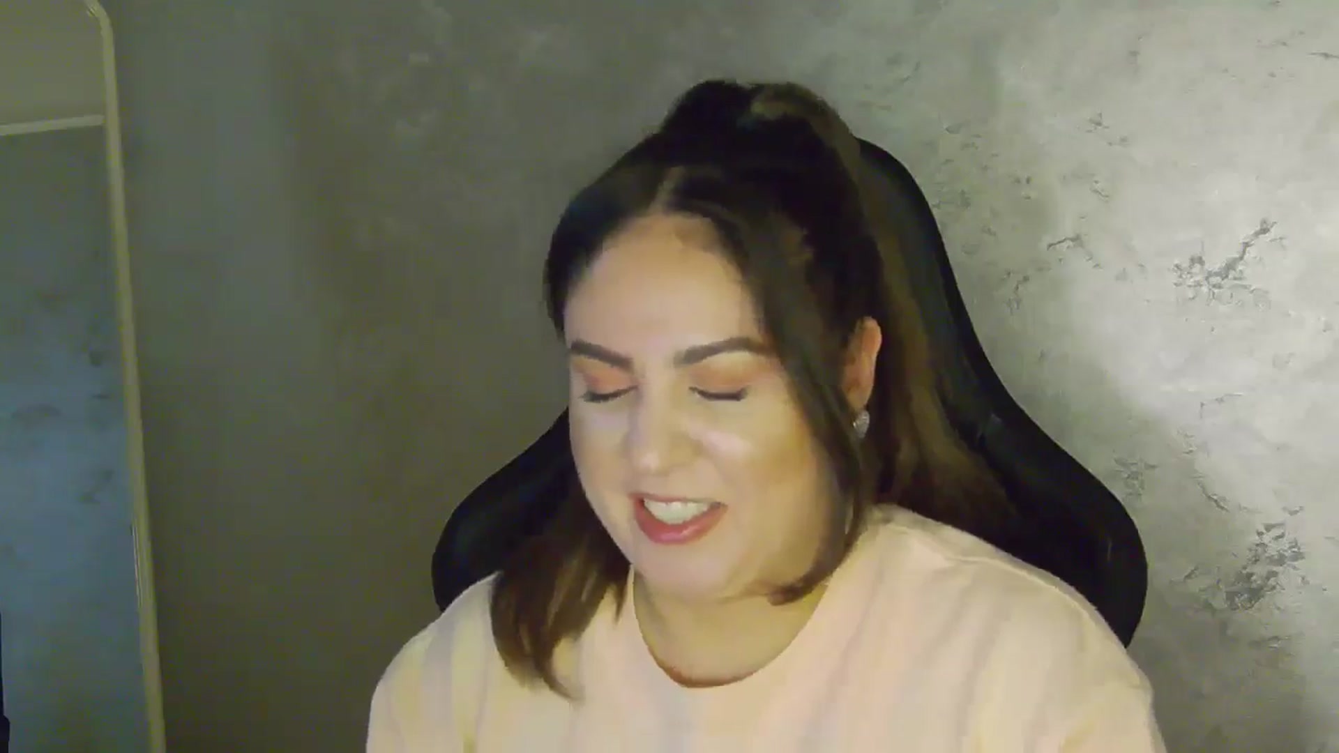Gallery image thumbnail from NotVanilla's myfreecams stream on, 02/04/2026, 23:42 image 19 of 20