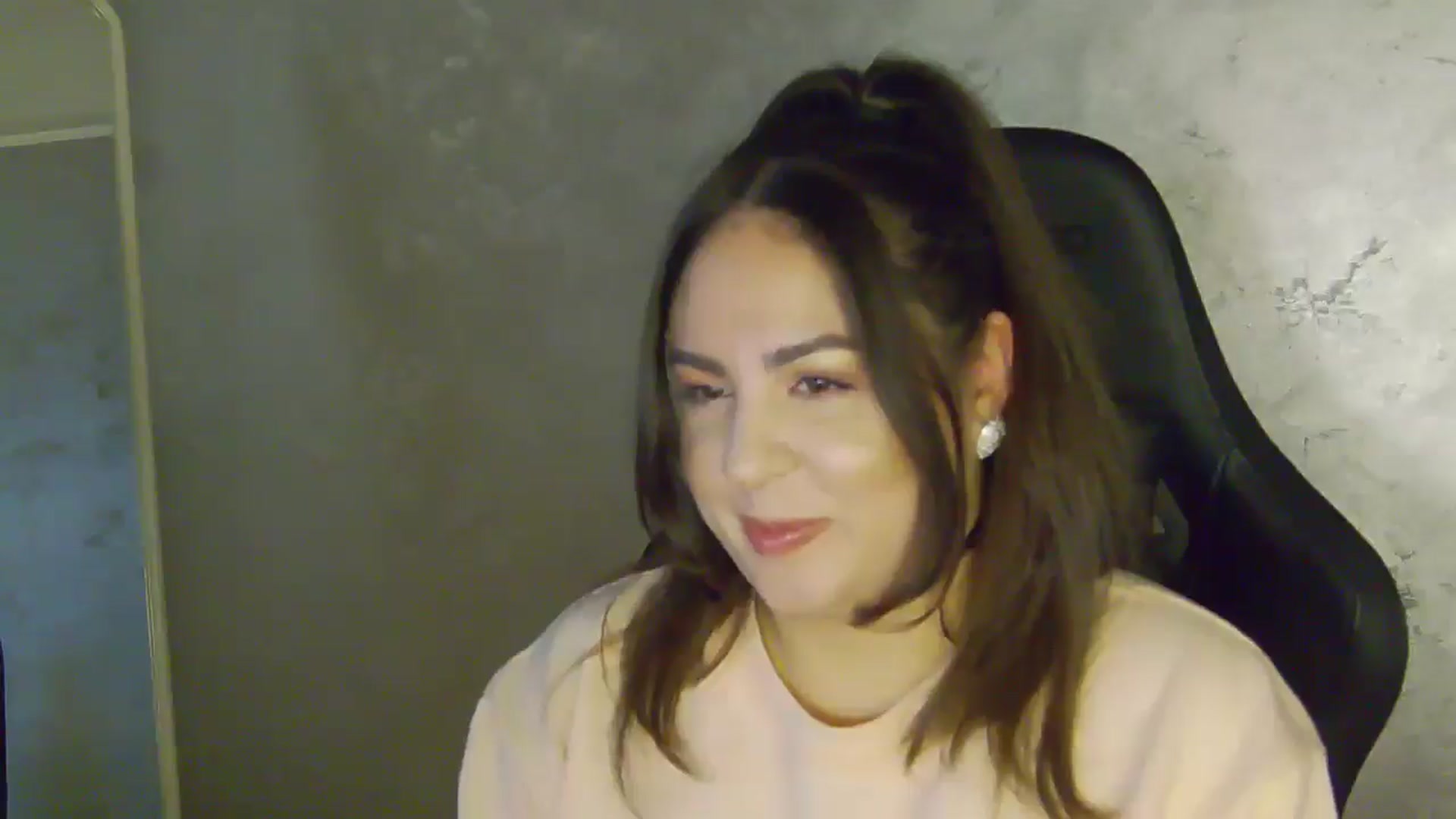 Gallery image thumbnail from NotVanilla's myfreecams stream on, 02/04/2026, 23:42 image 12 of 20