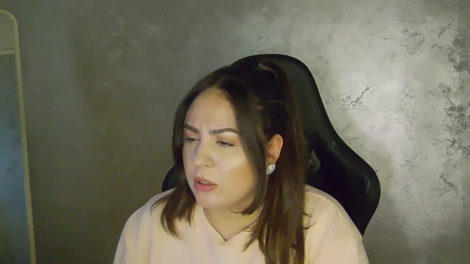 Gallery image thumbnail from NotVanilla's myfreecams stream on, 02/05/2026, 24:17 image 19 of 20