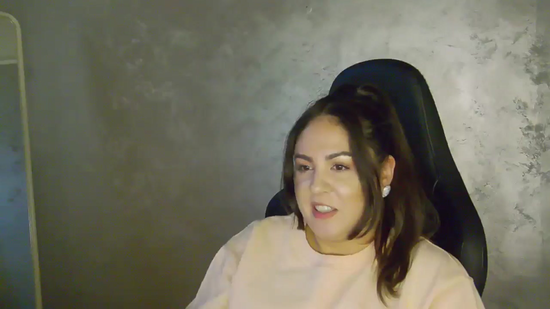 Gallery image thumbnail from NotVanilla's myfreecams stream on, 02/05/2026, 24:17 image 8 of 20