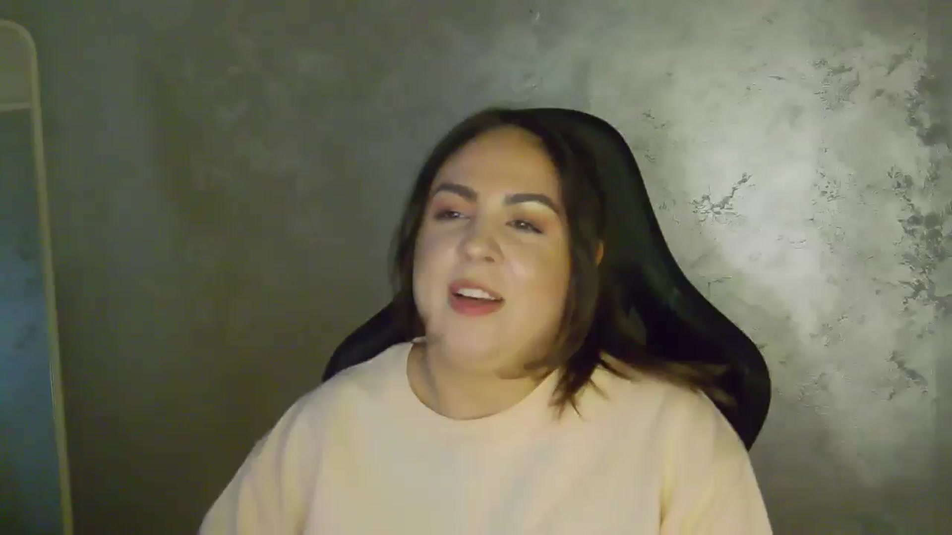 Gallery image thumbnail from NotVanilla's myfreecams stream on, 02/05/2026, 24:17 image 14 of 20
