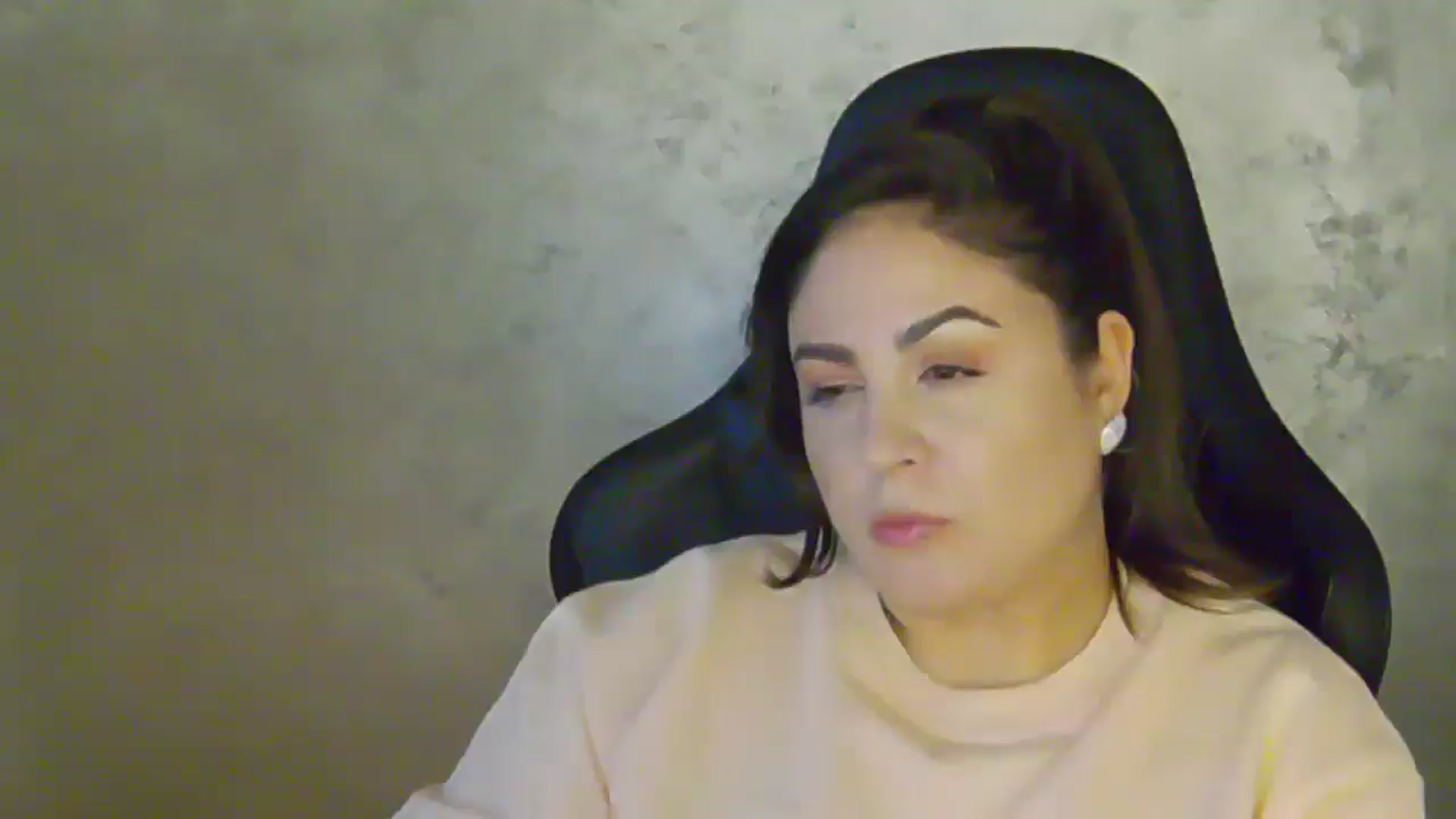 Gallery image thumbnail from NotVanilla's myfreecams stream on, 02/05/2026, 06:13 image 4 of 20