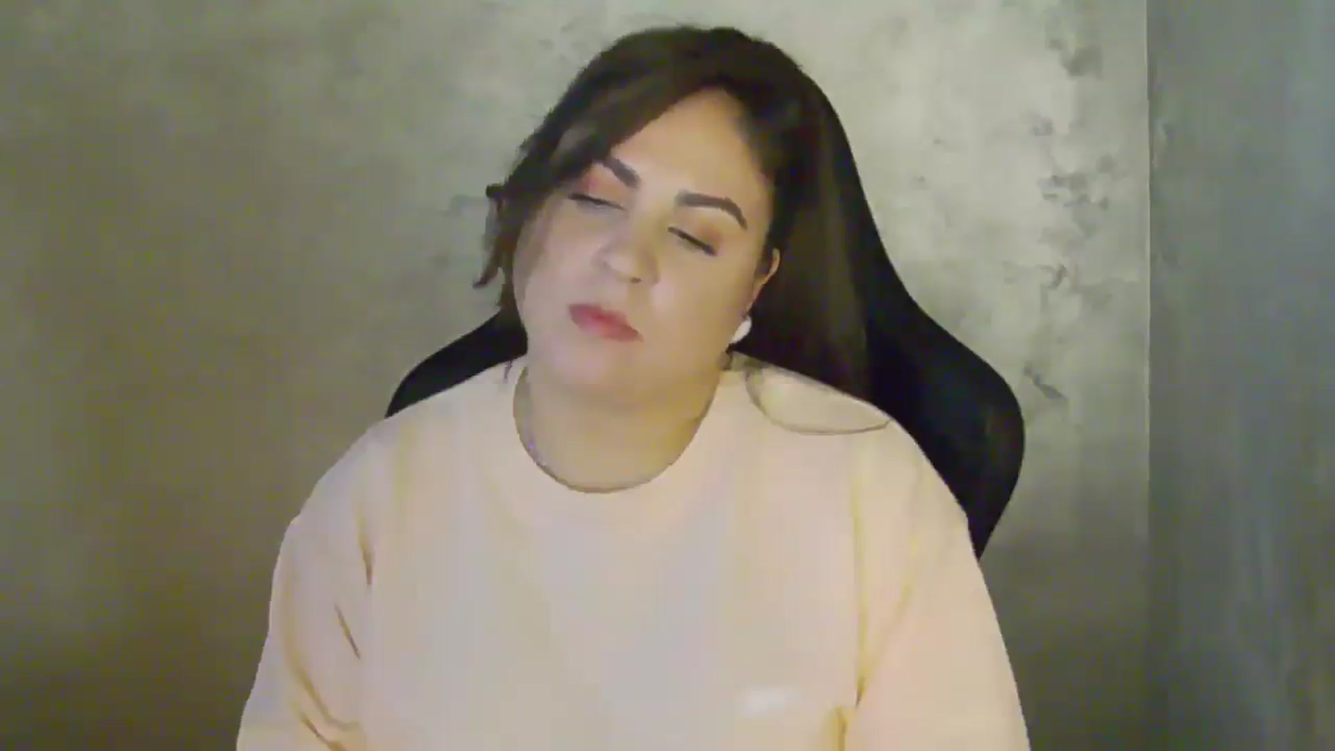 Gallery image thumbnail from NotVanilla's myfreecams stream on, 02/05/2026, 06:13 image 10 of 20