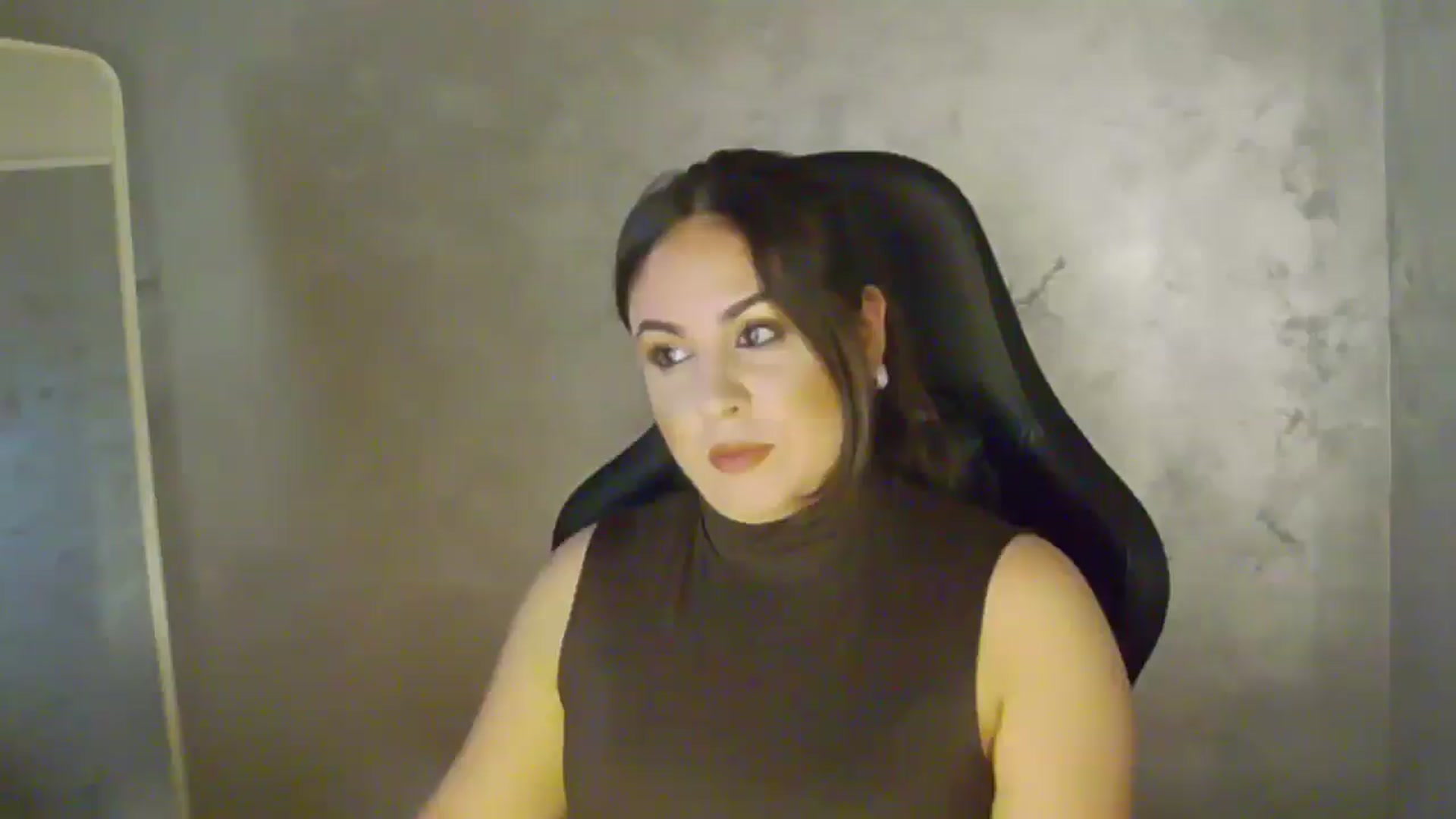 Gallery image thumbnail from NotVanilla's myfreecams stream on, 02/06/2026, 23:59 image 1 of 20