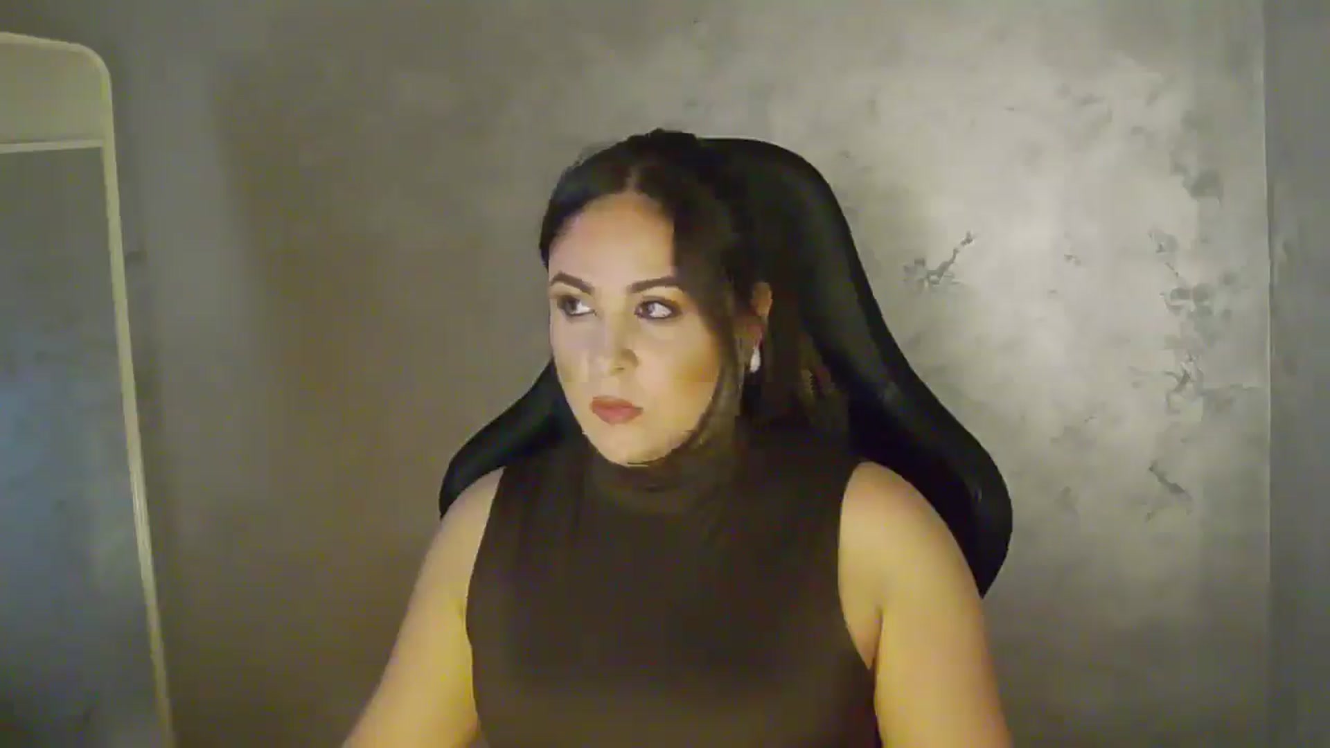 Gallery image thumbnail from NotVanilla's myfreecams stream on, 02/06/2026, 23:59 image 5 of 20