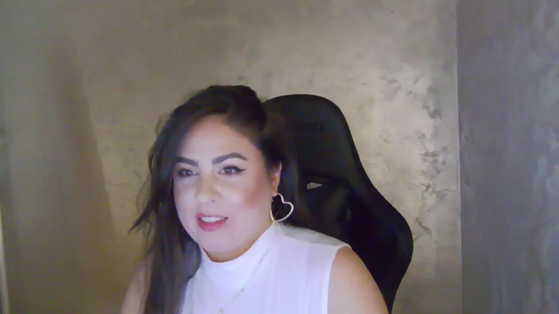 Gallery image thumbnail from NotVanilla's myfreecams stream on, 02/08/2026, 23:47 image 13 of 20