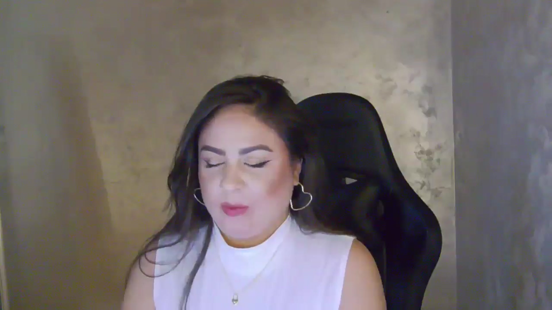 Gallery image thumbnail from NotVanilla's myfreecams stream on, 02/08/2026, 23:47 image 16 of 20