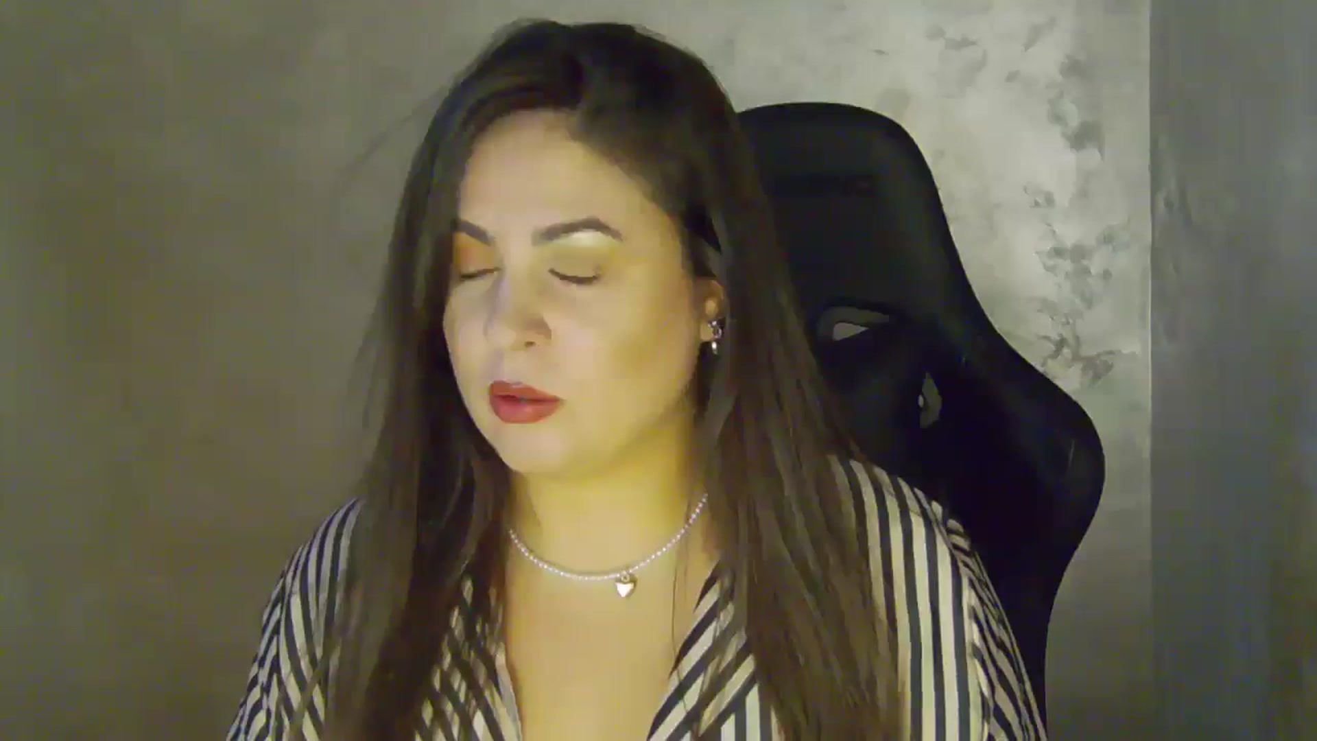 Gallery image thumbnail from NotVanilla's myfreecams stream on, 02/09/2026, 23:46 image 16 of 20