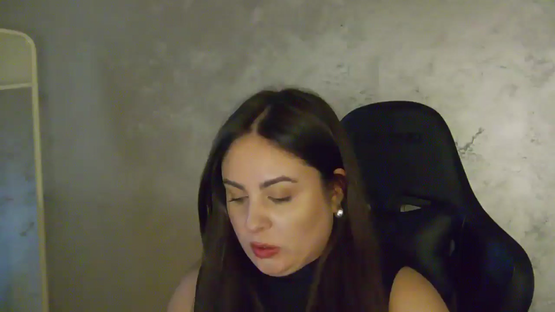 Gallery image thumbnail from NotVanilla's myfreecams stream on, 02/12/2026, 05:34 image 1 of 20
