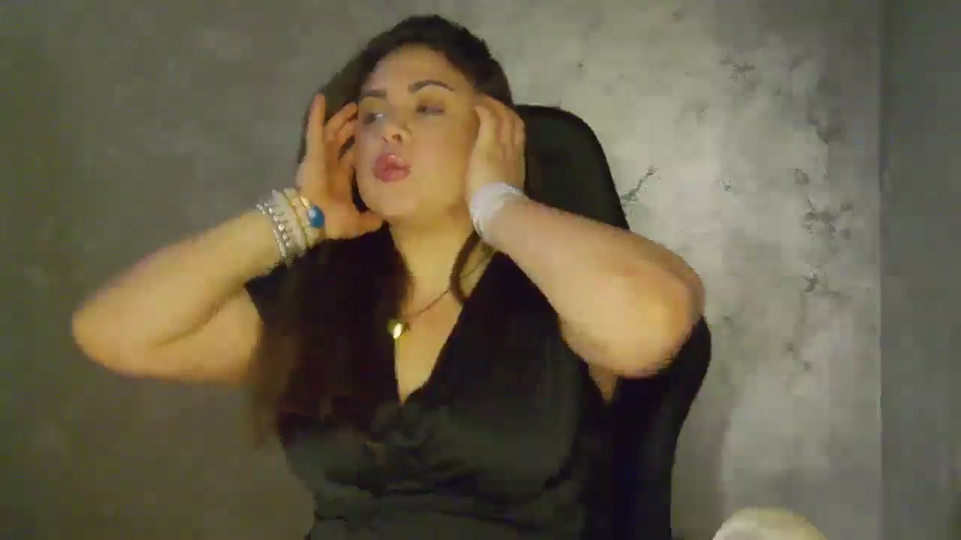 Gallery image thumbnail from NotVanilla's myfreecams stream on, 02/17/2026, 02:31 image 11 of 20