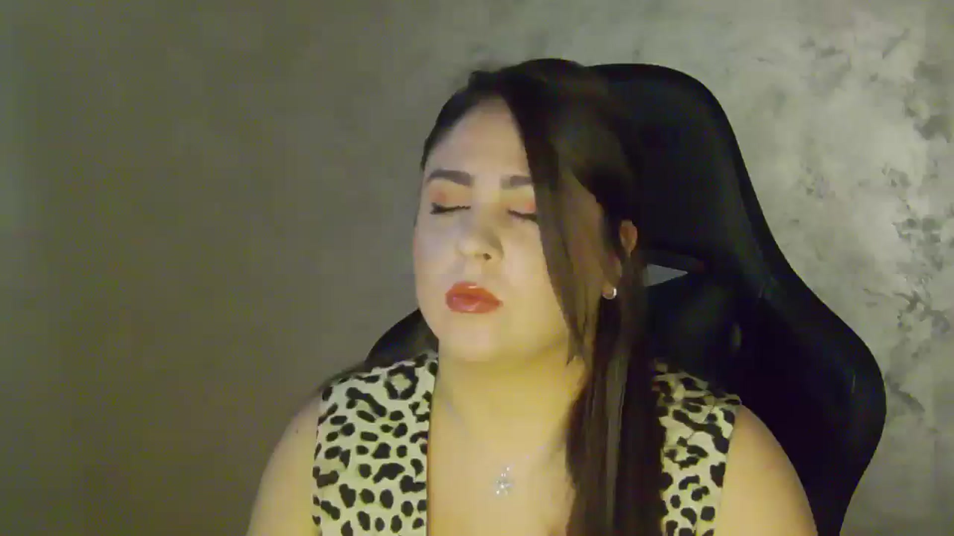 Gallery image thumbnail from NotVanilla's myfreecams stream on, 02/19/2026, 05:47 image 1 of 20