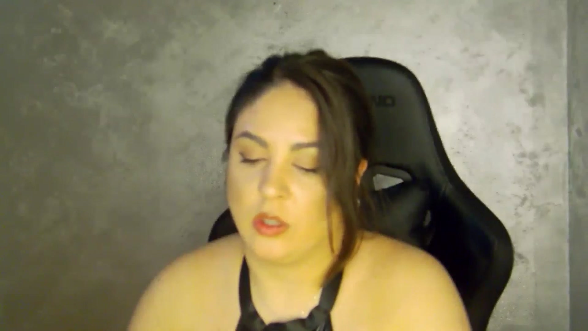 Gallery image thumbnail from NotVanilla's myfreecams stream on, 03/01/2026, 01:03 image 2 of 20