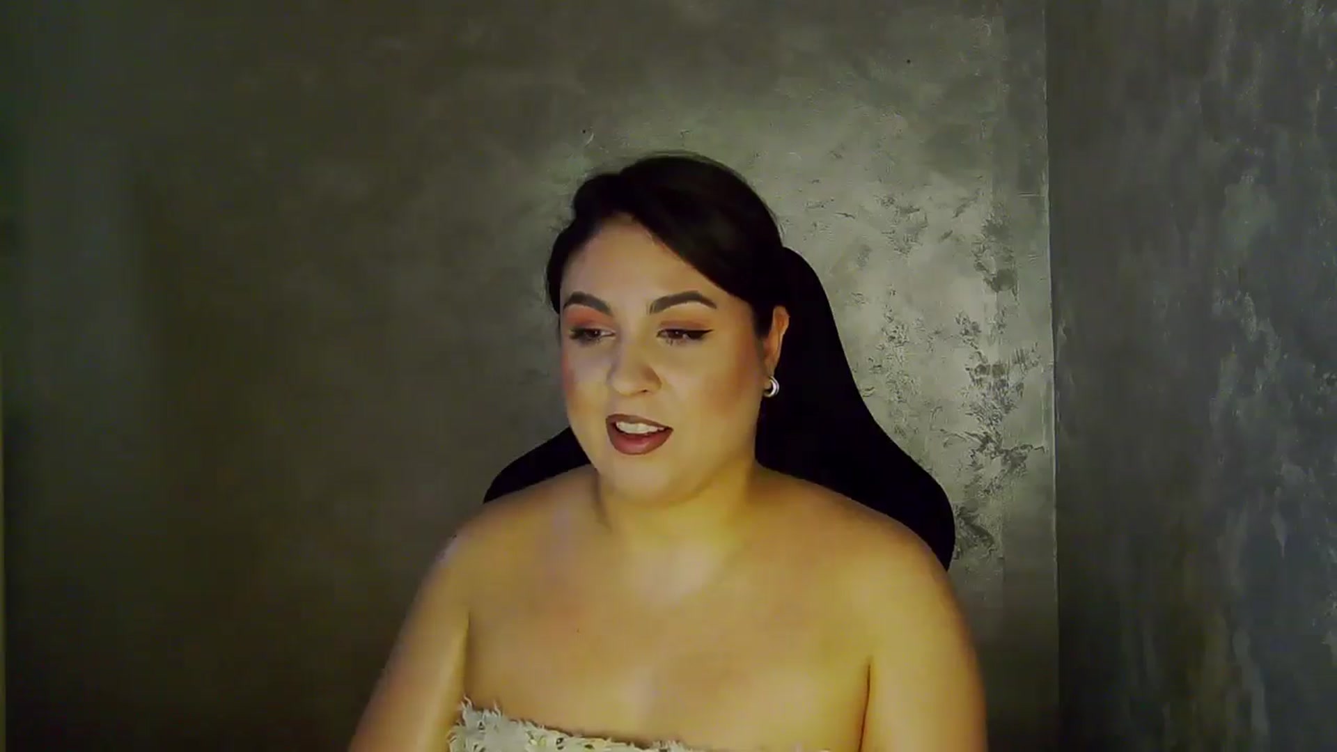Gallery image thumbnail from NotVanilla's myfreecams stream on, 03/16/2026, 02:35 image 16 of 20