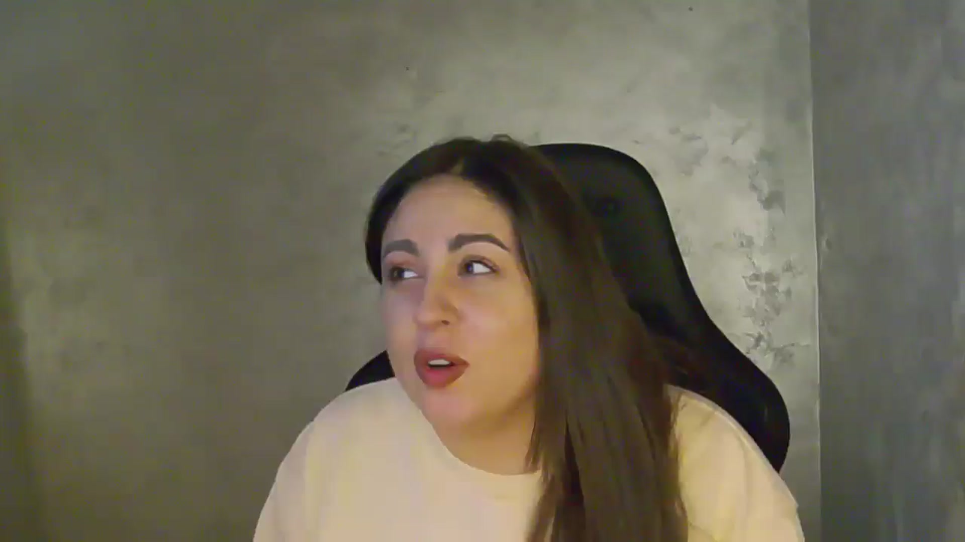 Gallery image thumbnail from NotVanilla's myfreecams stream on, 03/18/2026, 01:16 image 9 of 20
