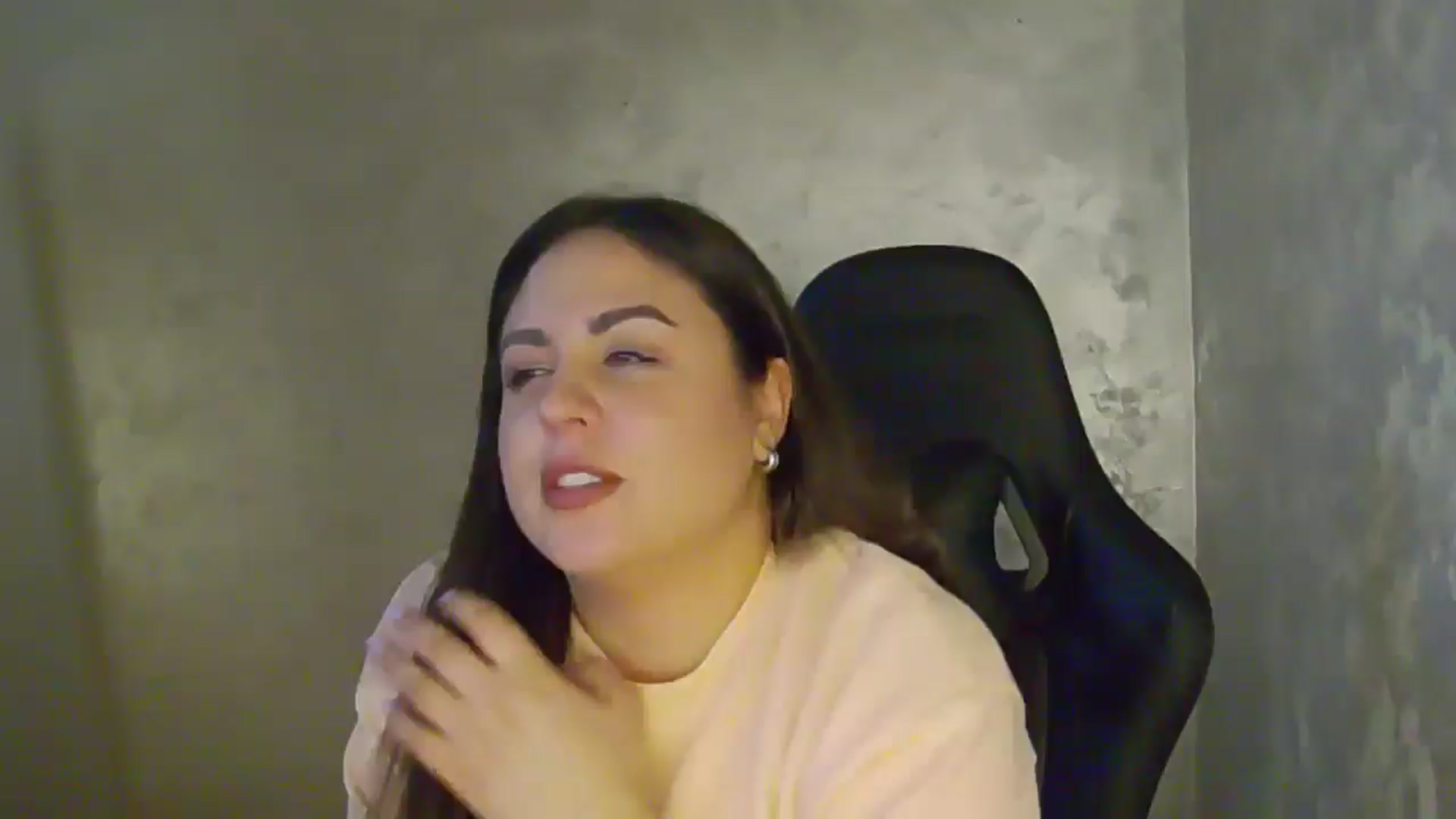 Gallery image thumbnail from NotVanilla's myfreecams stream on, 03/18/2026, 01:16 image 17 of 20