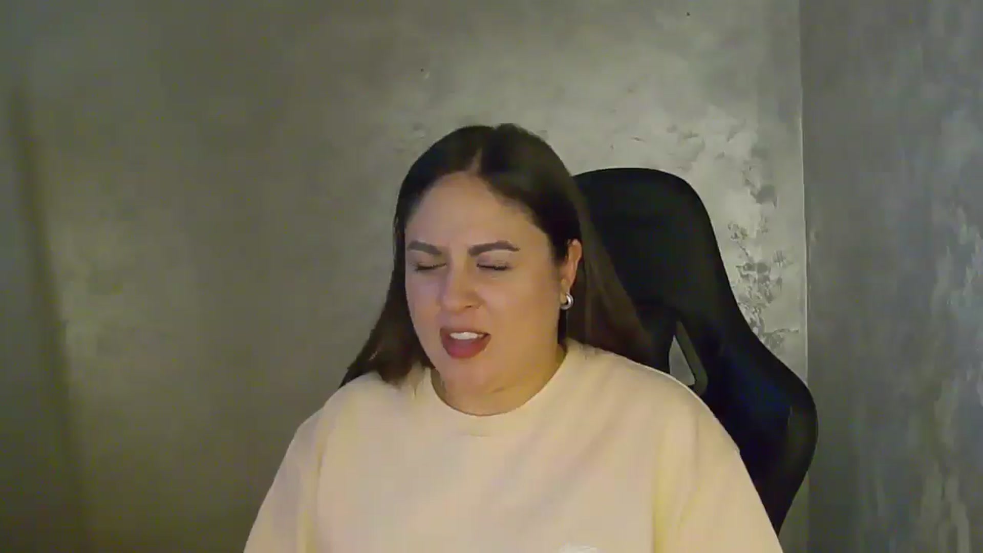 Gallery image thumbnail from NotVanilla's myfreecams stream on, 03/18/2026, 01:16 image 15 of 20