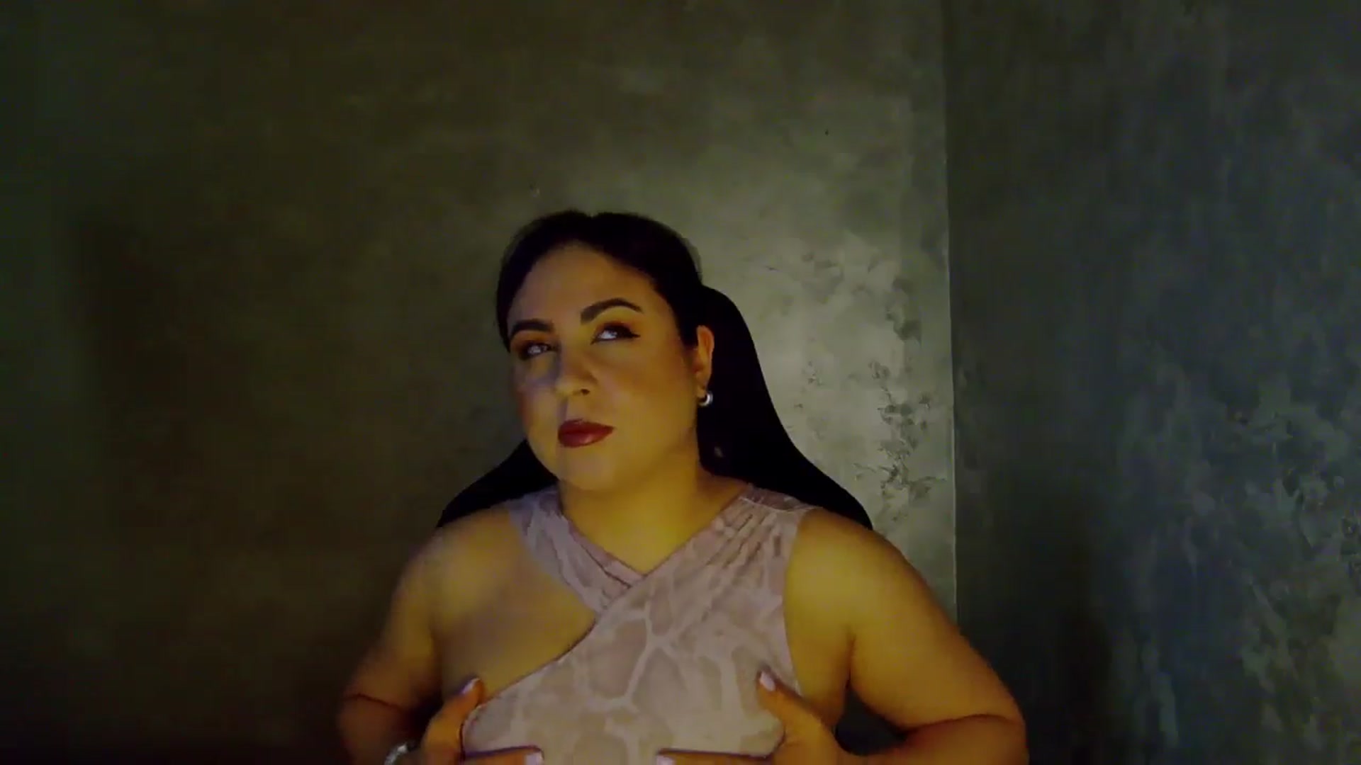 Gallery image thumbnail from NotVanilla's myfreecams stream on, 03/19/2026, 24:40 image 14 of 20