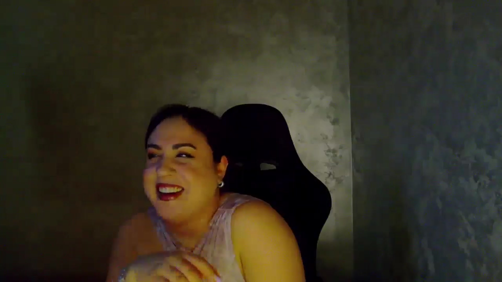 Gallery image thumbnail from NotVanilla's myfreecams stream on, 03/19/2026, 24:40 image 16 of 20
