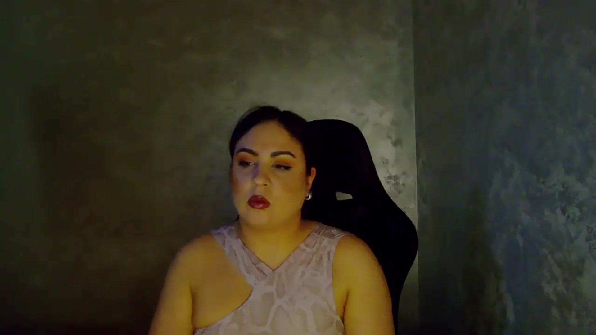 Gallery image thumbnail from NotVanilla's myfreecams stream on, 03/19/2026, 24:40 image 12 of 20