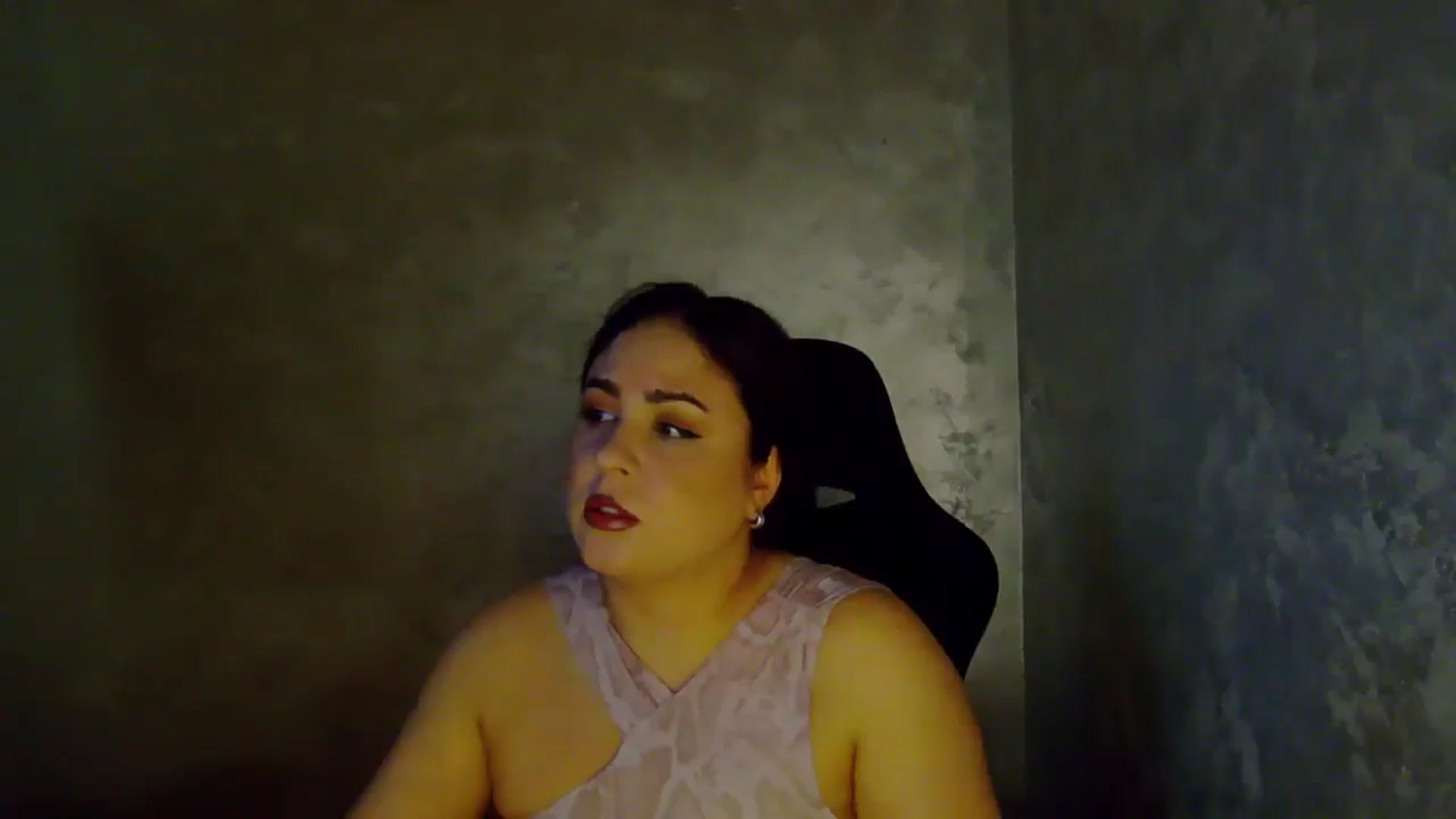 Gallery image thumbnail from NotVanilla's myfreecams stream on, 03/19/2026, 24:40 image 18 of 20