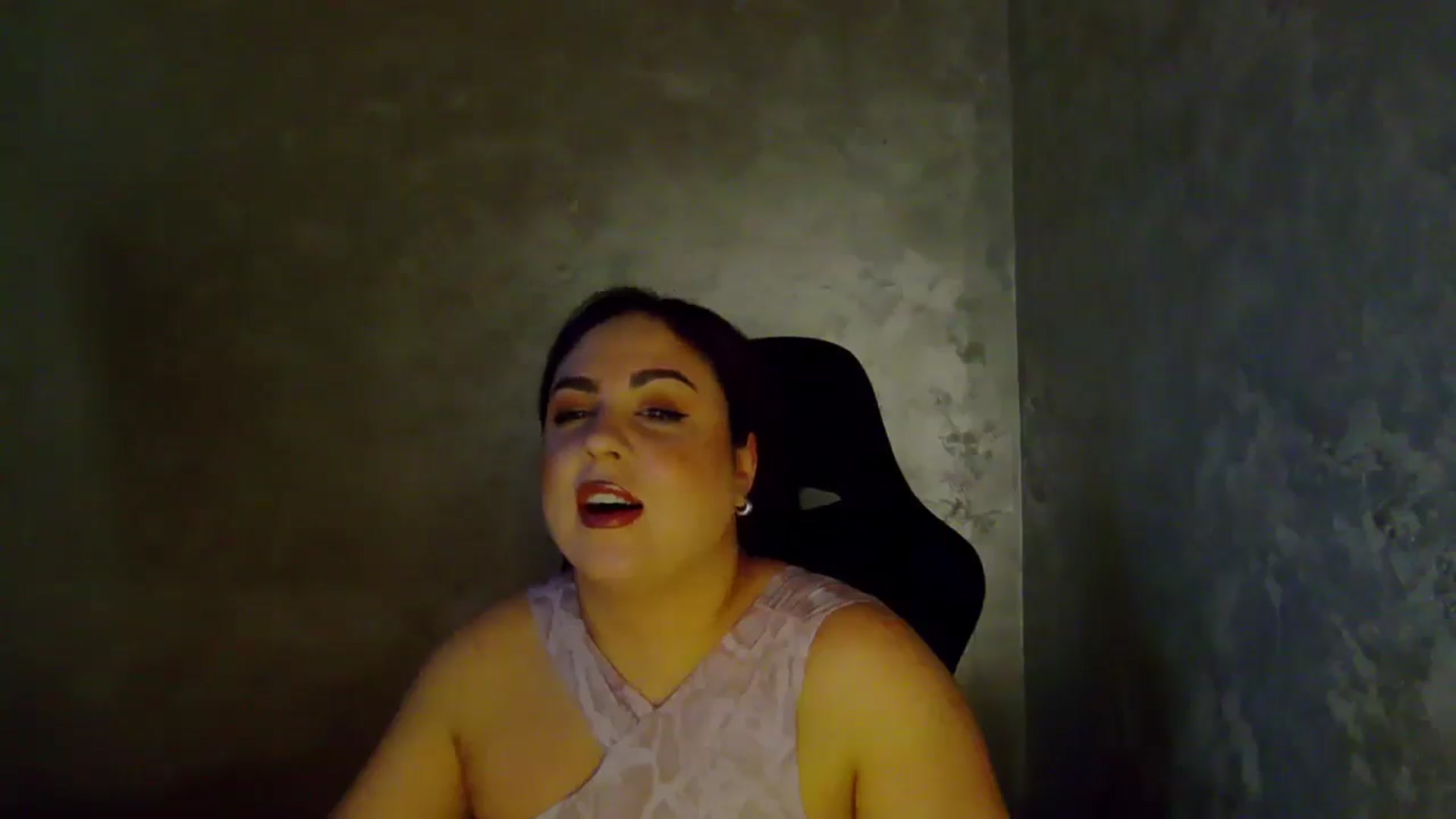 Gallery image thumbnail from NotVanilla's myfreecams stream on, 03/19/2026, 24:40 image 17 of 20