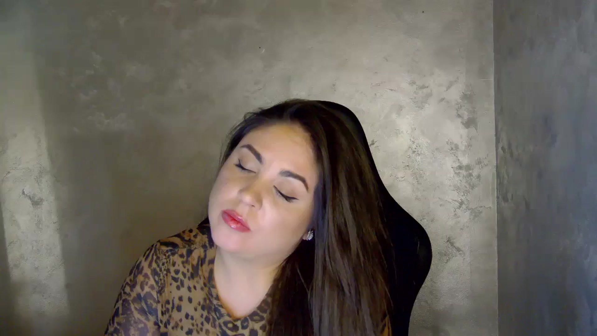 Gallery image thumbnail from NotVanilla's myfreecams stream on, 03/28/2026, 03:17 image 11 of 20