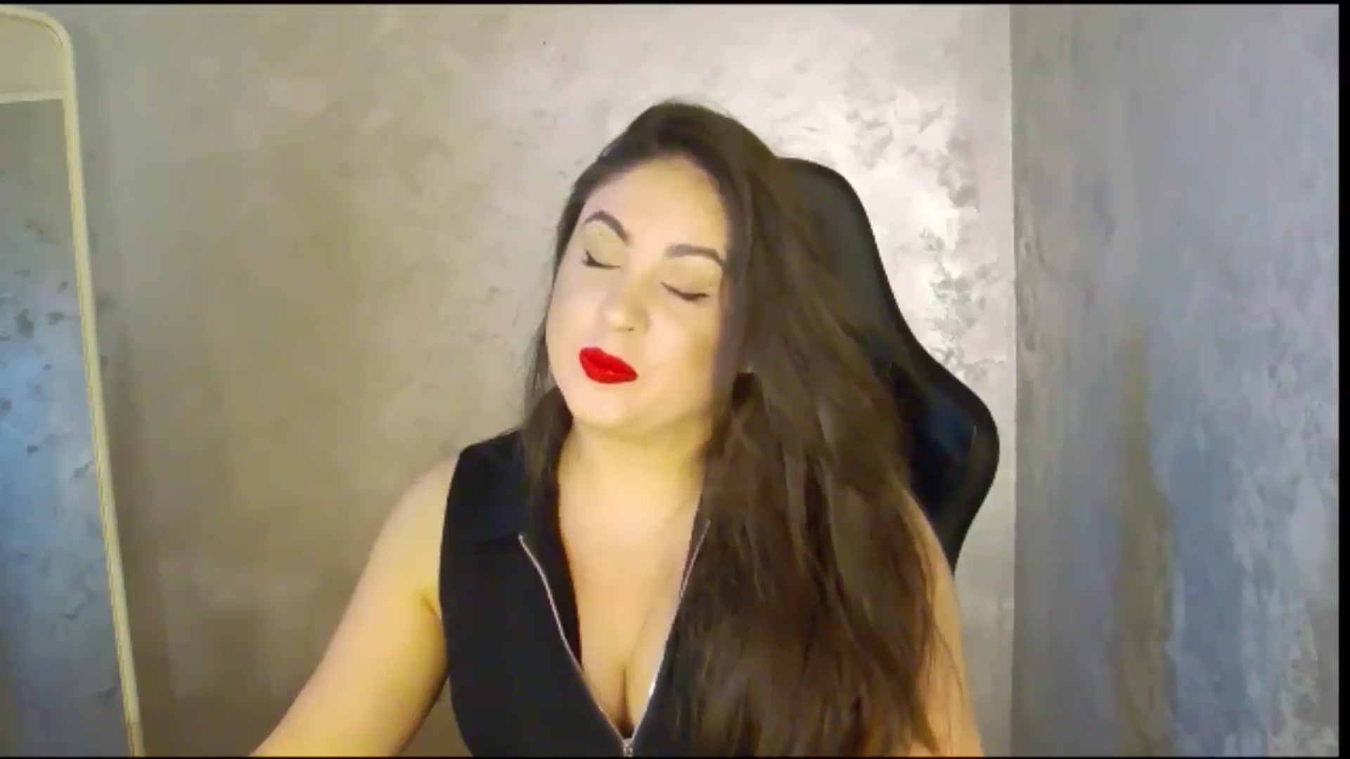 Gallery image thumbnail from NotVanilla's myfreecams stream on, 03/29/2026, 02:30 image 13 of 20