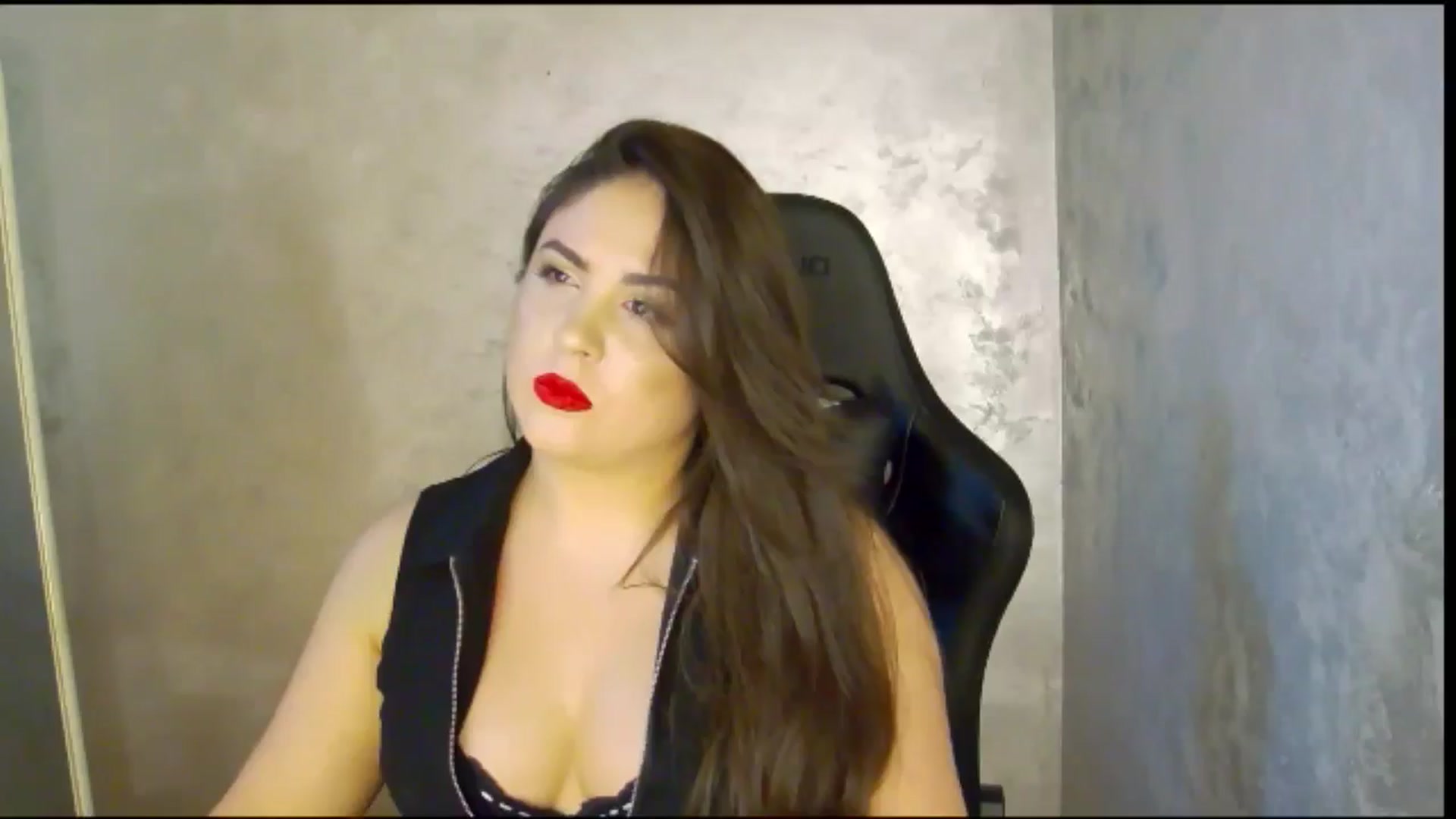 Gallery image thumbnail from NotVanilla's myfreecams stream on, 03/29/2026, 04:39 image 1 of 20