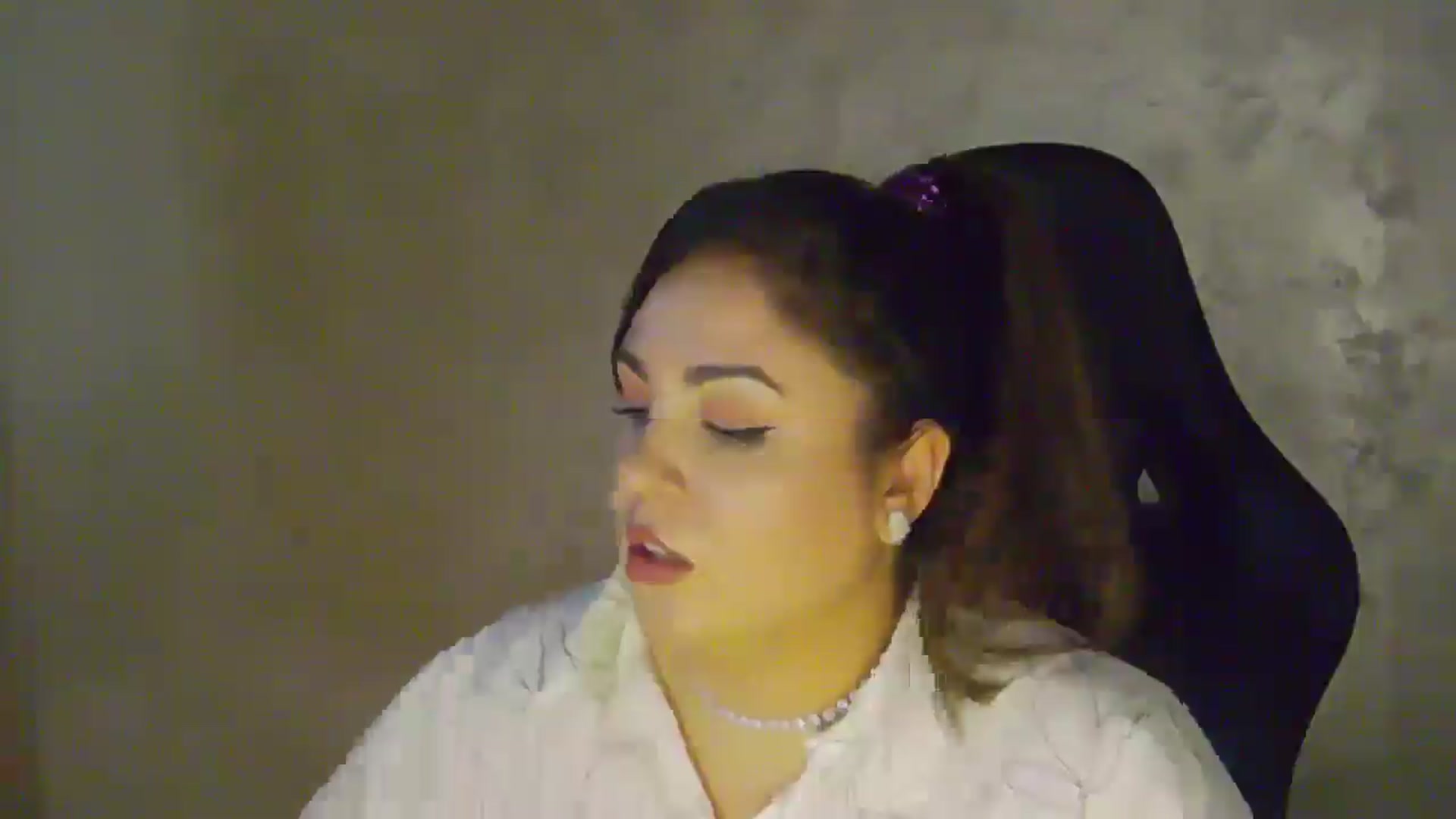 Gallery image thumbnail from NotVanilla's myfreecams stream on, 03/31/2026, 24:14 image 13 of 20