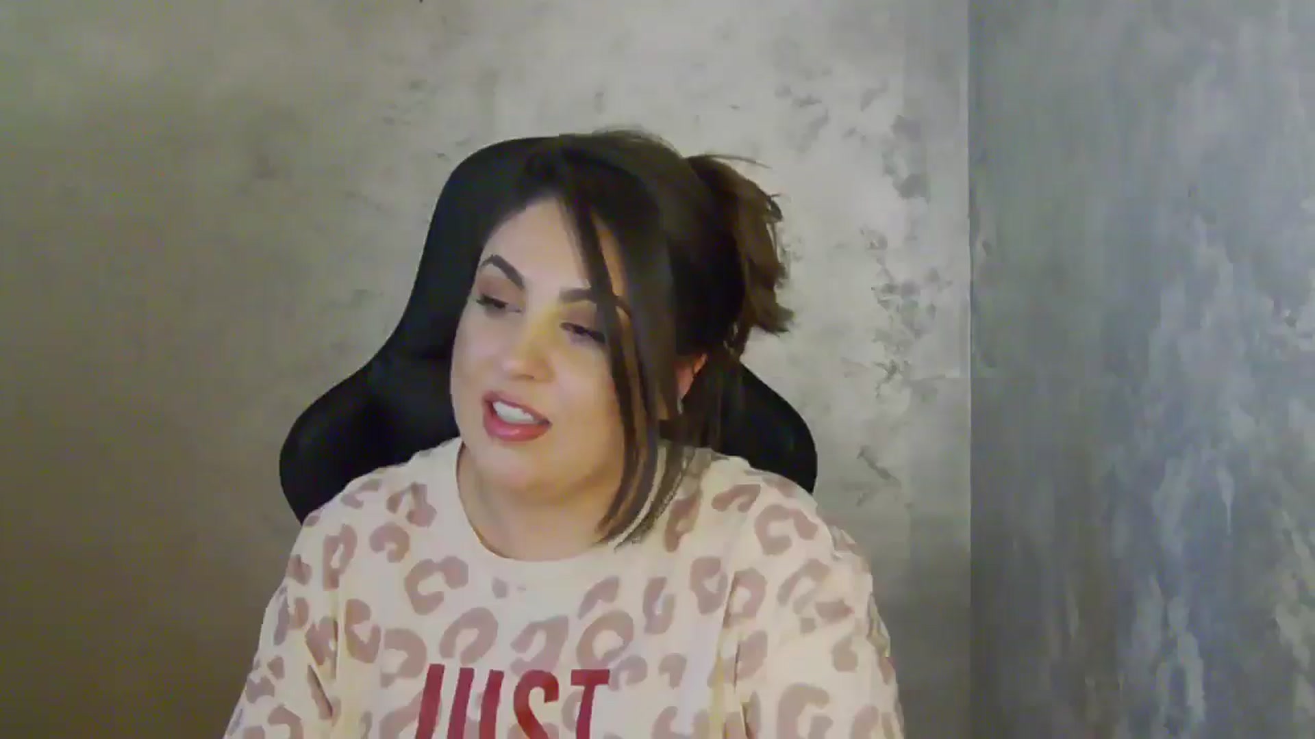 Gallery image thumbnail from NotVanilla's myfreecams stream on, 04/03/2026, 04:04 image 14 of 20