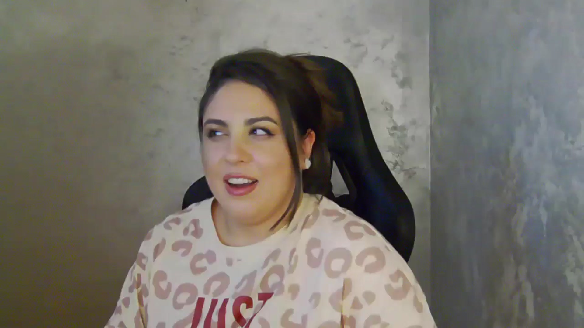 Gallery image thumbnail from NotVanilla's myfreecams stream on, 04/03/2026, 04:04 image 18 of 20