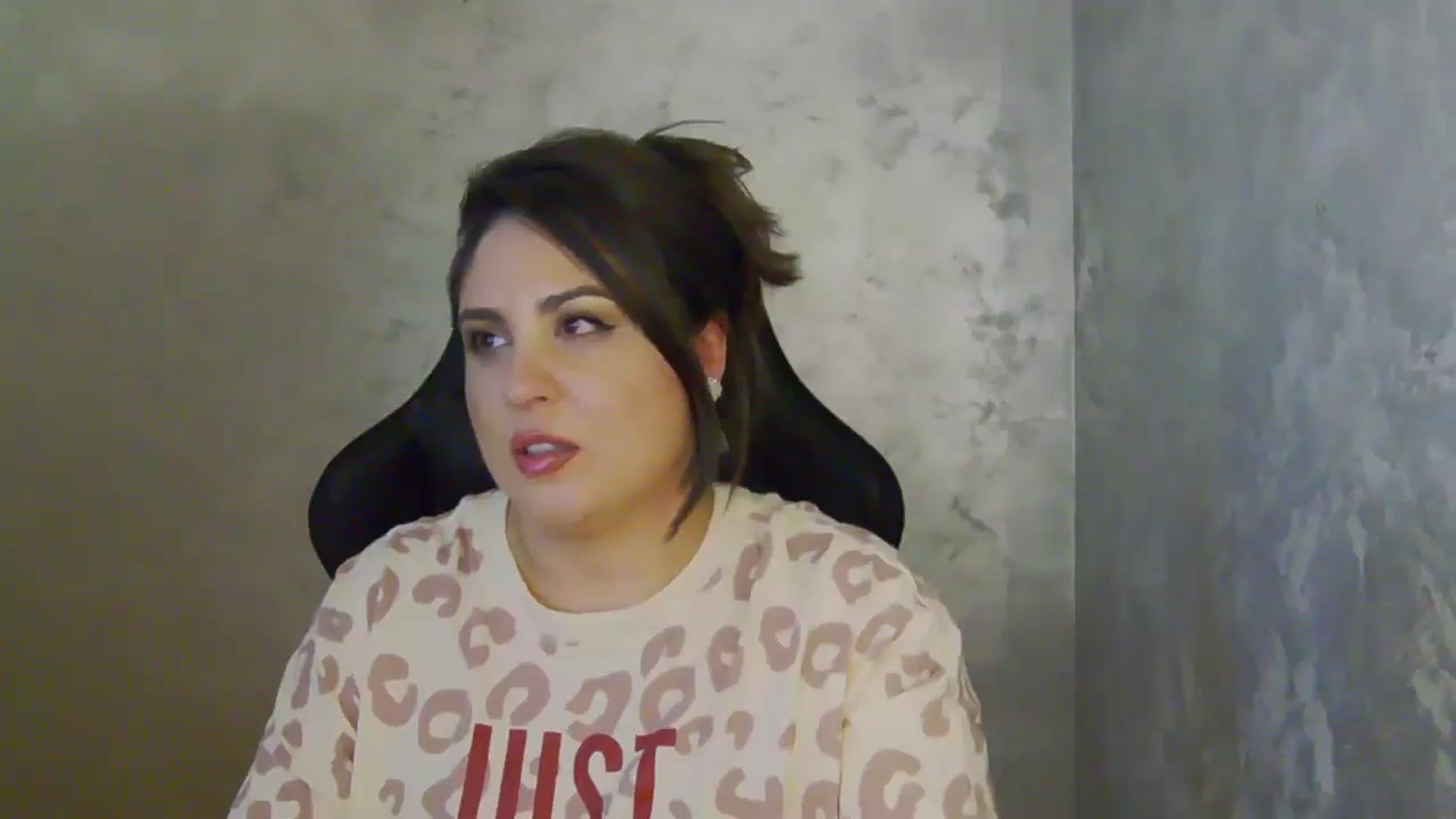 Gallery image thumbnail from NotVanilla's myfreecams stream on, 04/03/2026, 04:04 image 16 of 20