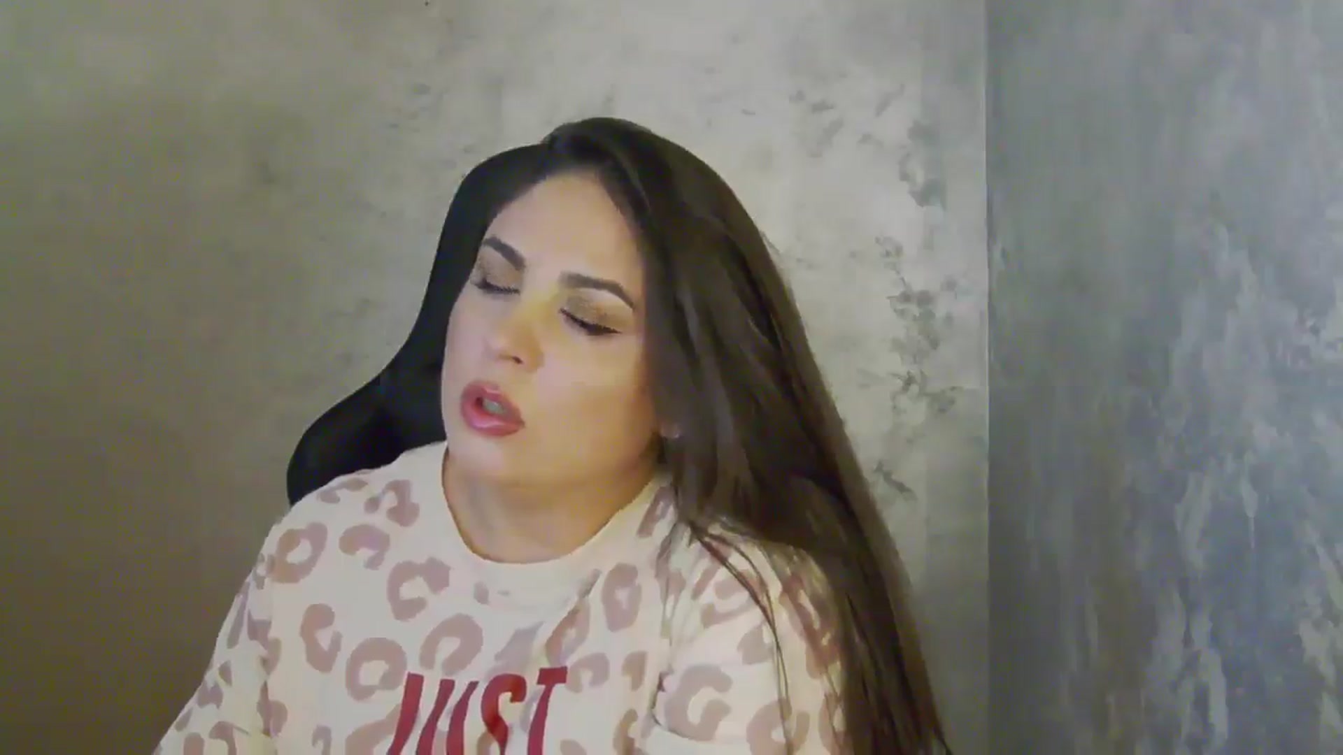 Gallery image thumbnail from NotVanilla's myfreecams stream on, 04/03/2026, 04:04 image 10 of 20