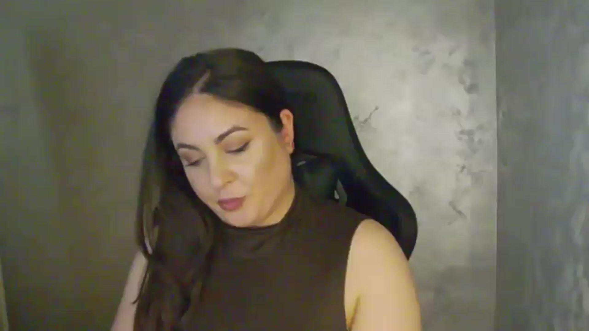 Gallery image thumbnail from NotVanilla's myfreecams stream on, 04/08/2026, 01:17 image 14 of 20