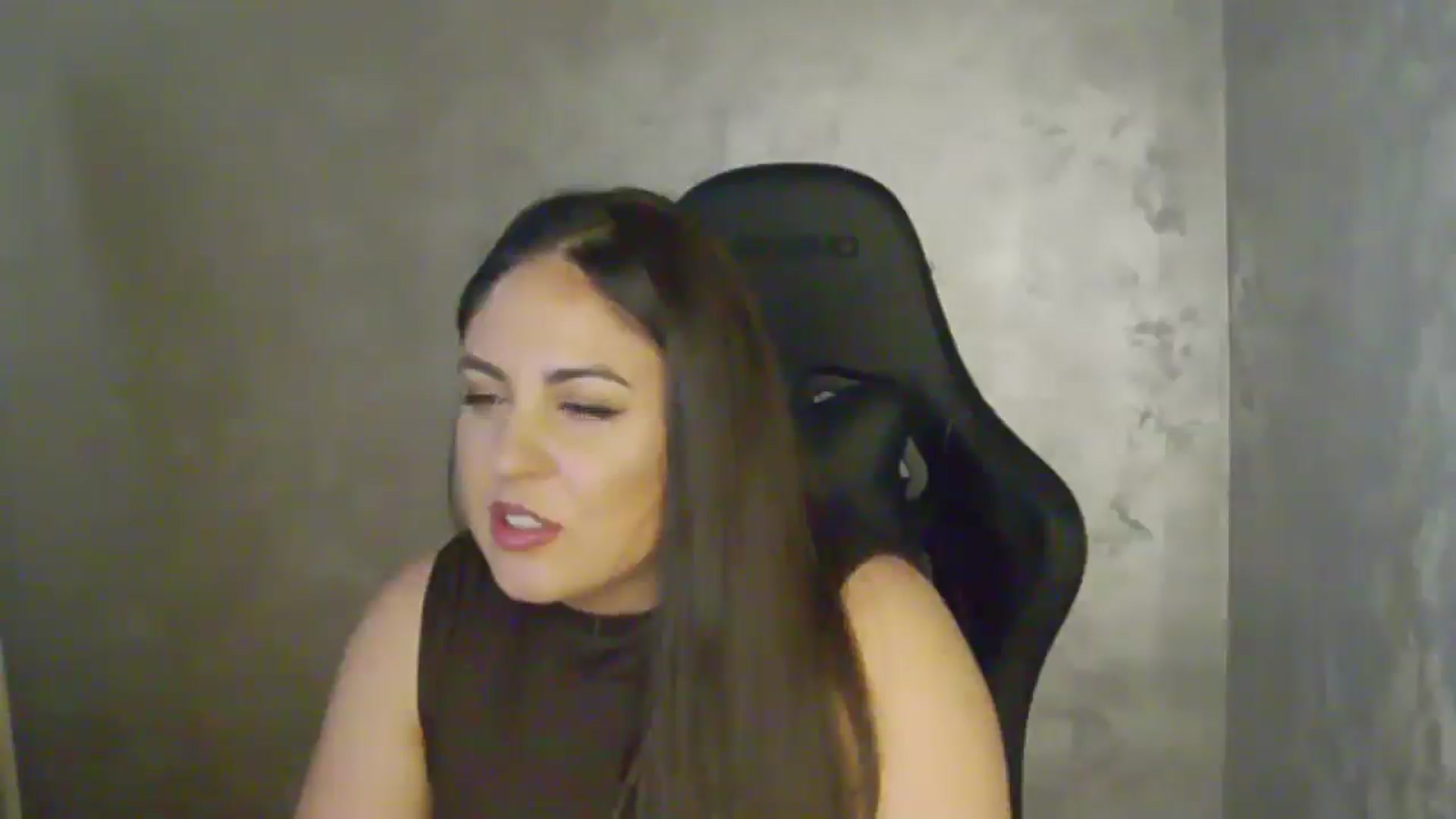 Gallery image thumbnail from NotVanilla's myfreecams stream on, 04/08/2026, 01:17 image 19 of 20