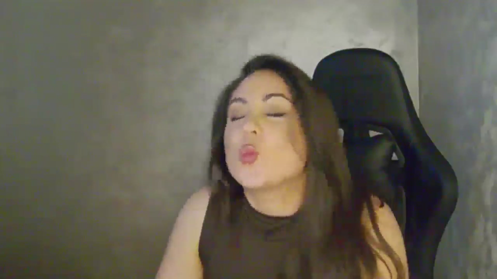 Gallery image thumbnail from NotVanilla's myfreecams stream on, 04/08/2026, 05:25 image 10 of 20