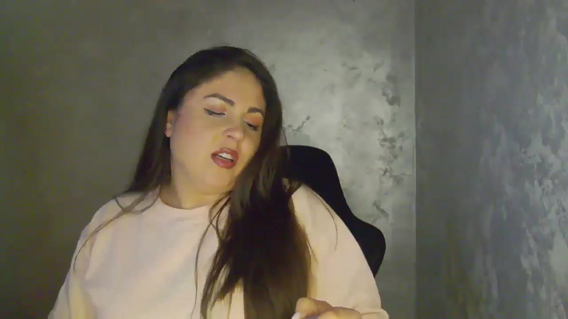 Gallery image thumbnail from NotVanilla's myfreecams stream on, 04/09/2026, 24:53 image 12 of 20