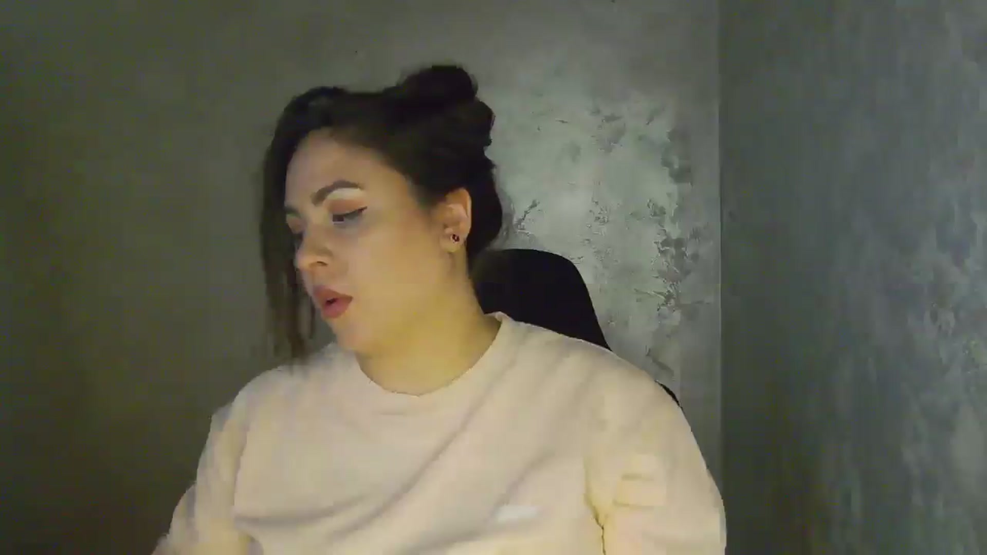 Gallery image thumbnail from NotVanilla's myfreecams stream on, 04/09/2026, 01:53 image 18 of 20